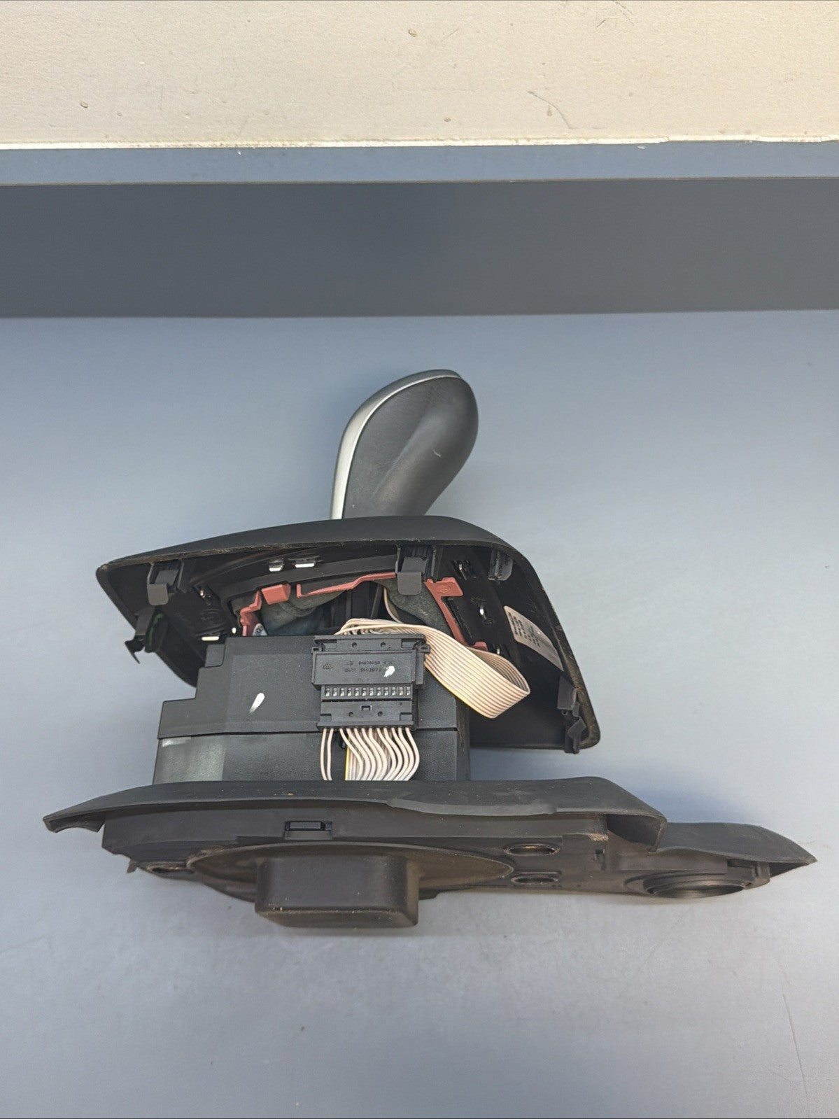 BMW 11-15 E84 X1 AUTOMATIC TRANSMISSION GEAR SHIFTER SELECTOR OEM 9260295