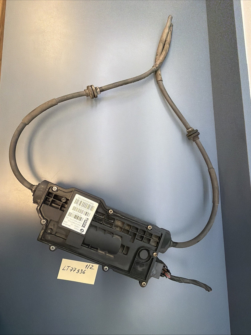 2007-2014 BMW X5 X6 Parking Brake Actuator With Cables 6796072 OEM Used