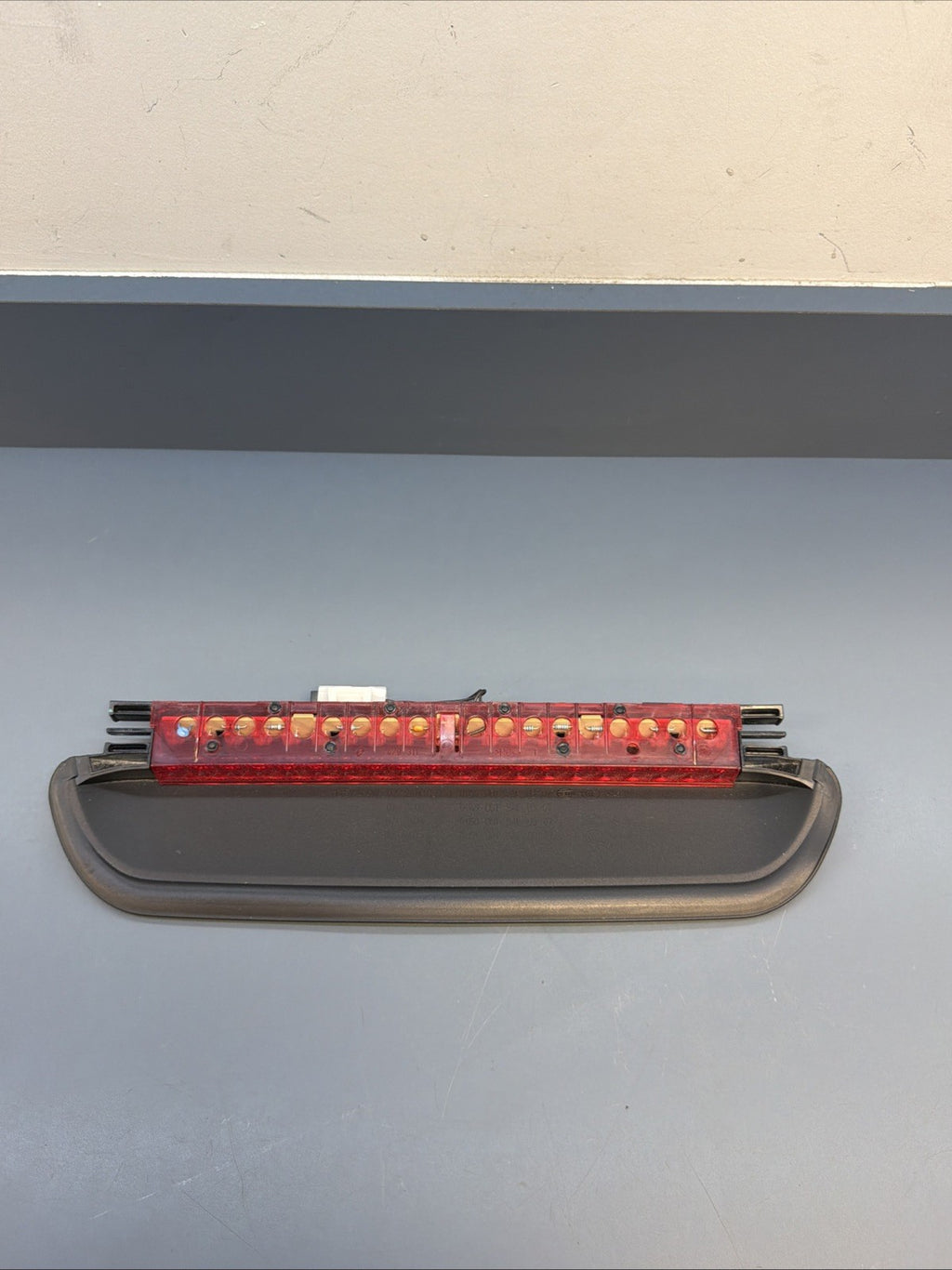 07-13 BMW 335I 328I E92 COUPE REAR 3RD THIRD TAIL BRAKE STOP LIGHT LAMP 7174628