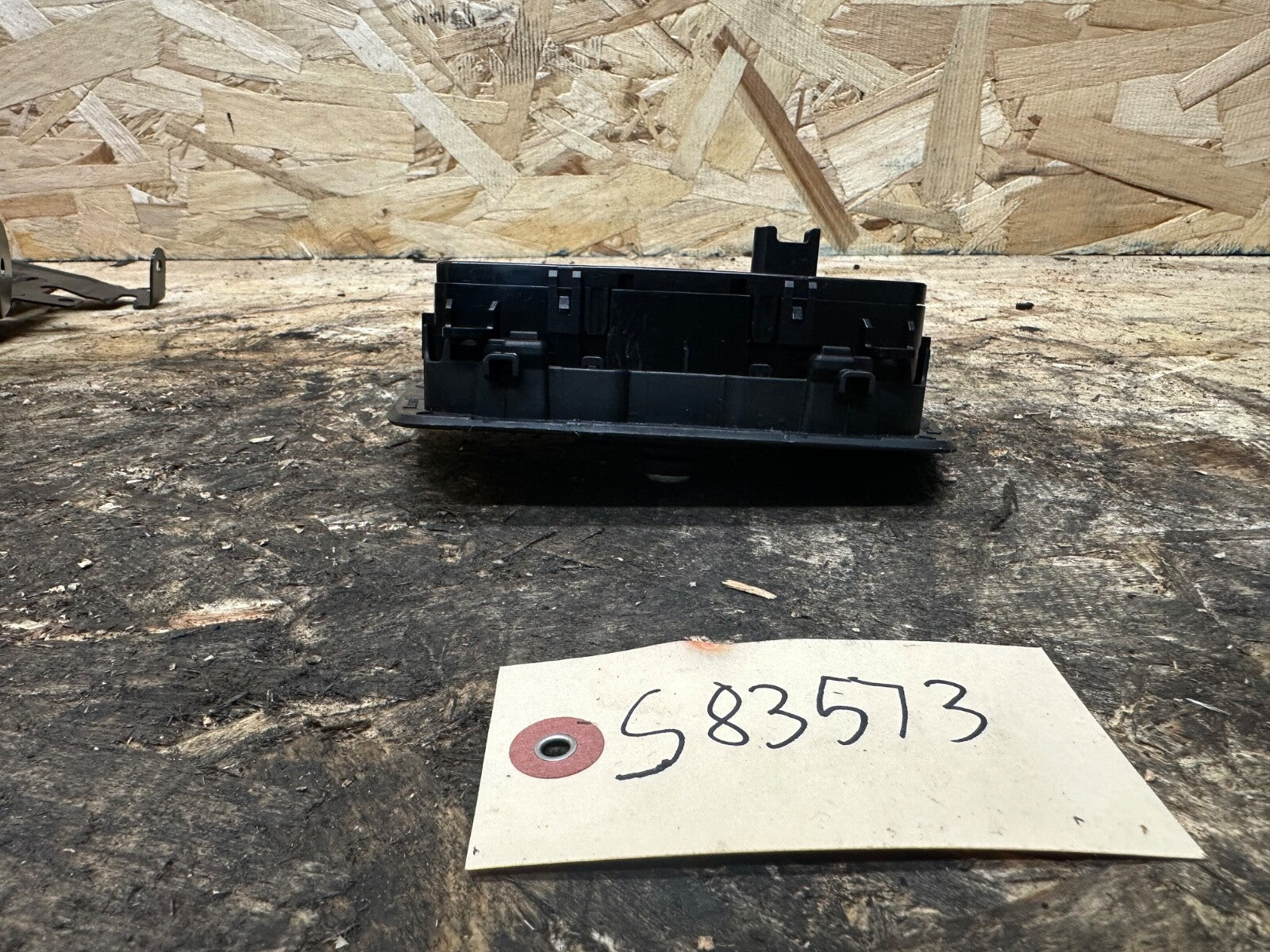 BMW F30 2012-2019 HEADLIGHT CONTROL MODULE BLACK OEM BMW 9265297