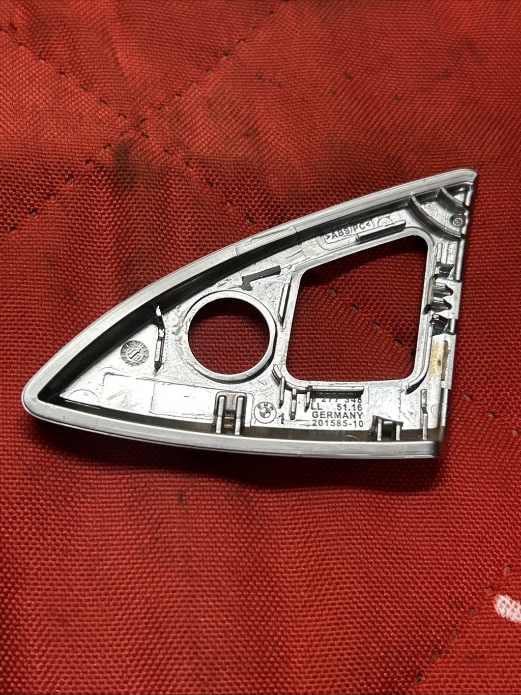 11-16 BMW F10 528i 535i Center Console Armrest Lock Trim Chrome 9277348 OEM