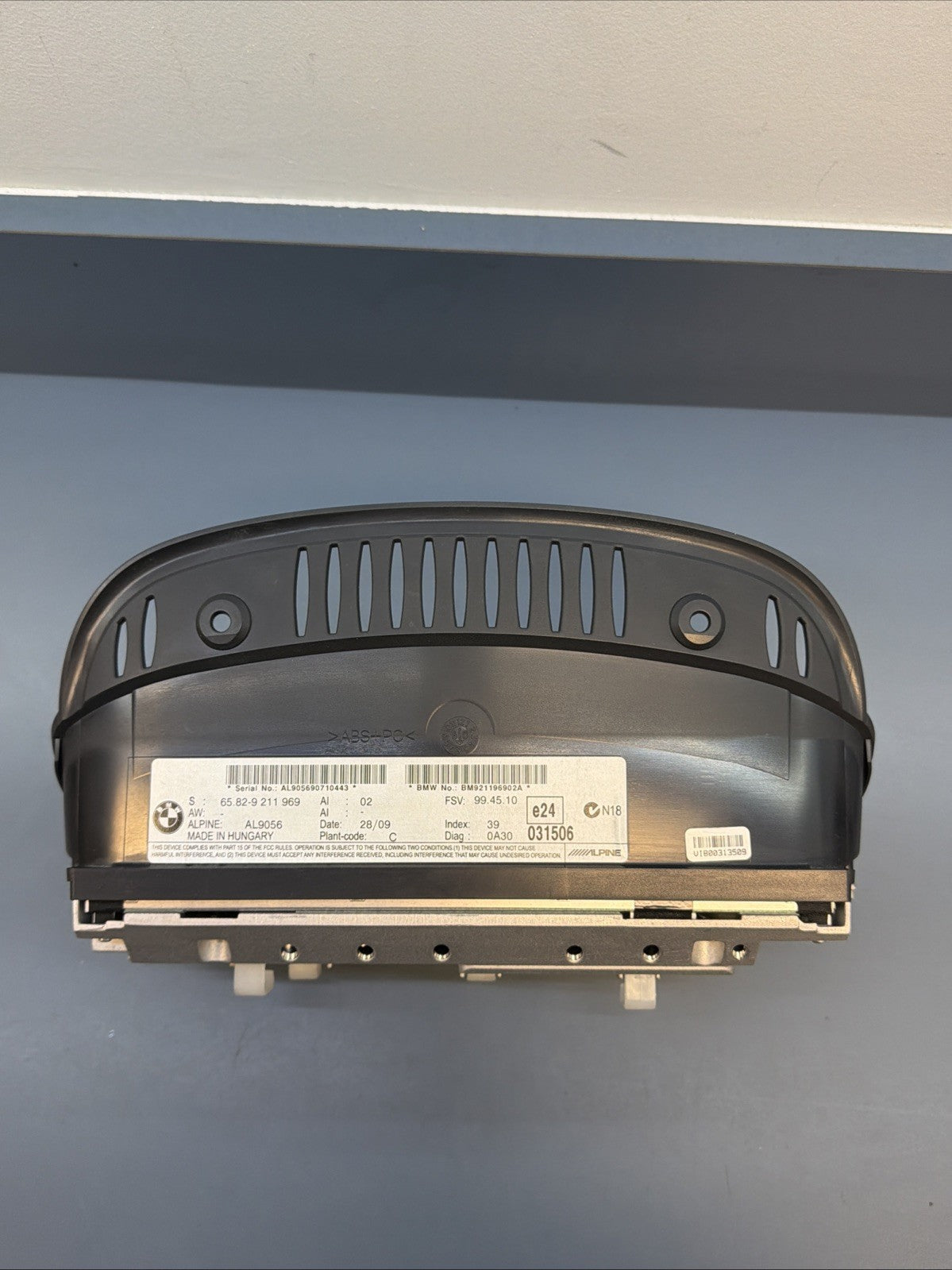 BMW E90 E60 E63 CIC Navigation On-Board Monitor Cluster Display OEM 9211969
