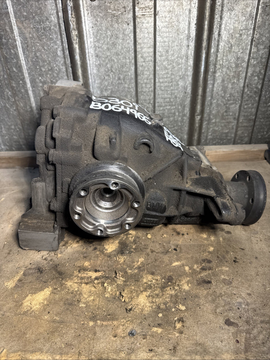 BMW REAR DIFFERENTIAL E60 530I SERIES AUTOMATIC FINAL DRIVE 3.46