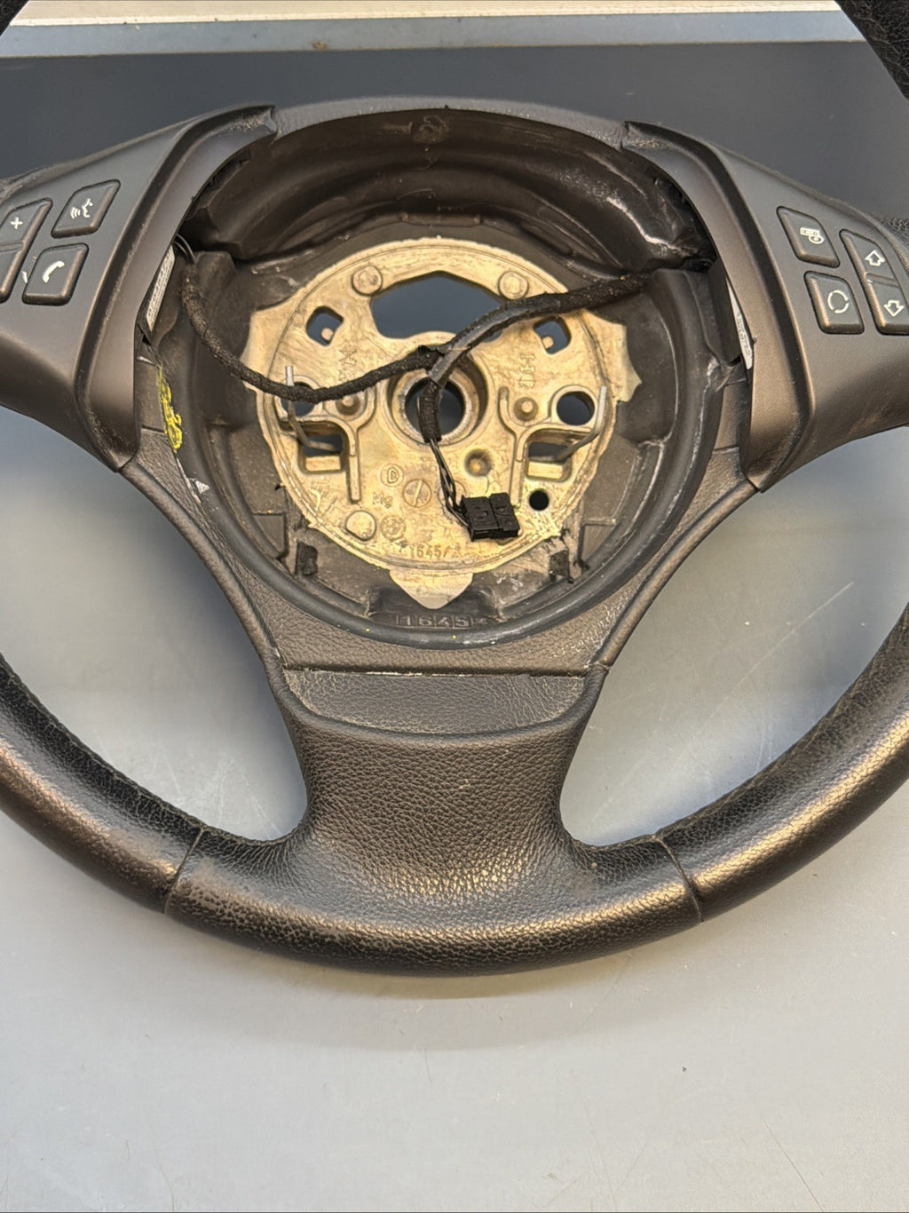 BMW 2006-2012 E90 E9X 3 SERIES BLACK LEATHER STEERING WHEEL OEM 3375E901