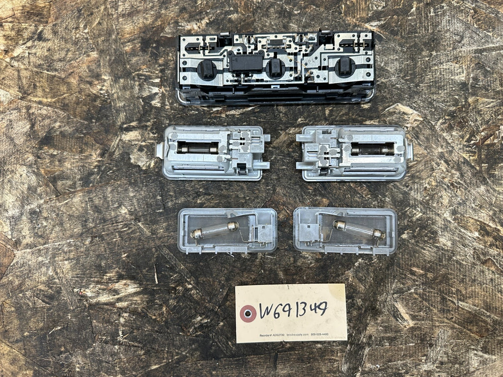 BMW 98-10 E83 E53 E83 X3 X5 INTERIOR READING LIGHT SET 6962046+36+140929+30