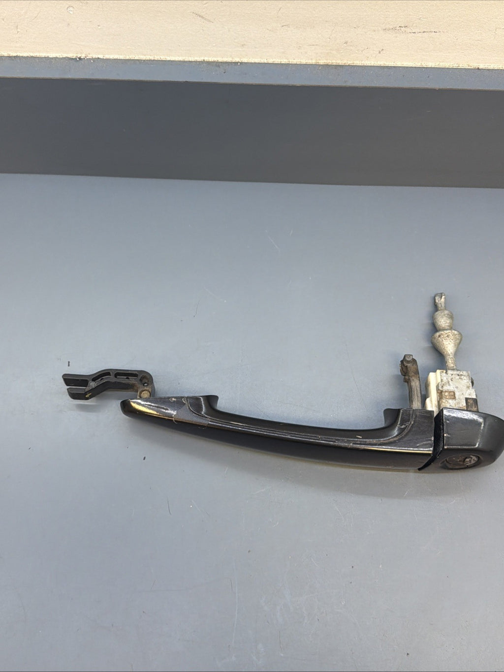 07-13 BMW E92 3-SERIES DRIVER LEFT SIDE DOOR HANDLE  BLACK