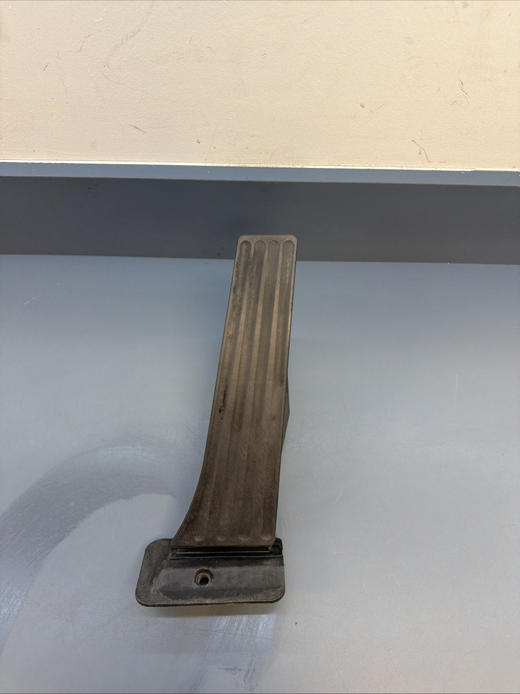 BMW E60 E90 E63 E64 F30 F36 Floor Gas Accelerator Pedal Lever Module Sensor OEM
