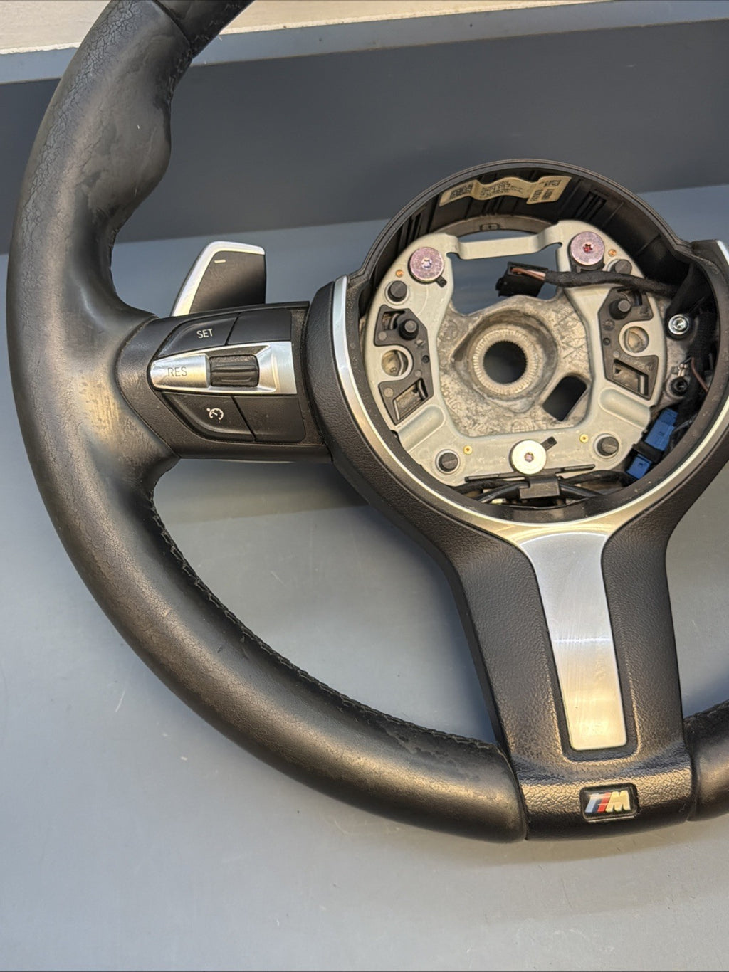 2012-2015 BMW M3 F30 M SPORT STEERING WHEEL M COLORED TRIM 3074437 OEM *NOTE*