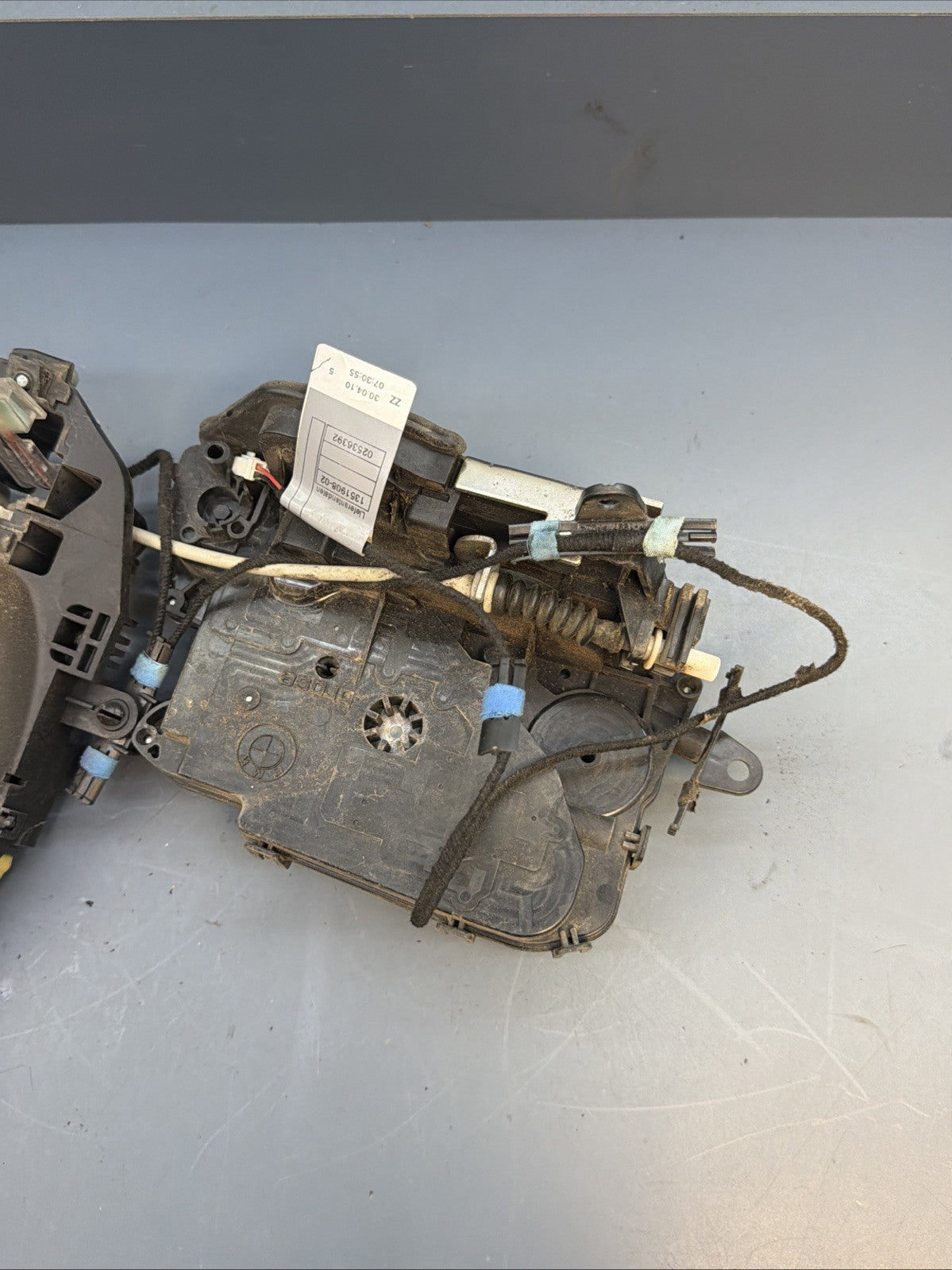 BMW E90 335i Rear Left Driver Door Lock Latch w/ Bracket 7229467 OEM