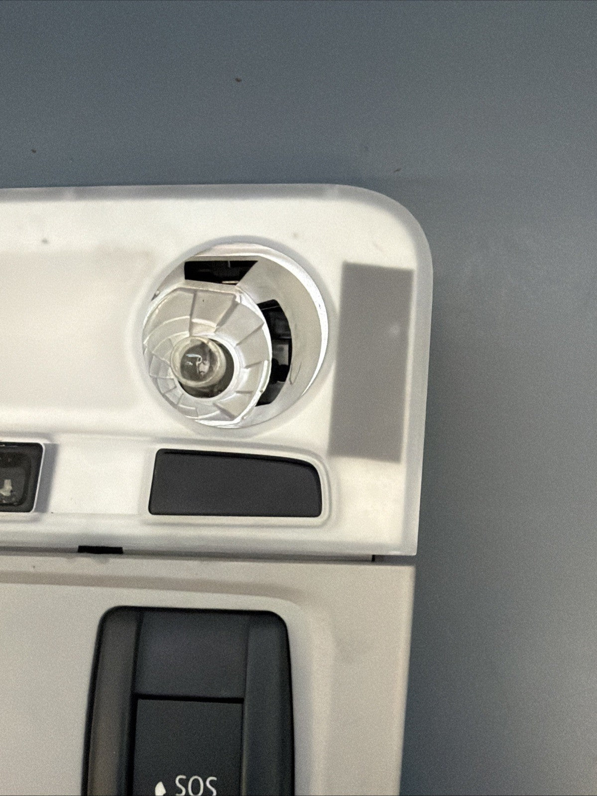 BMW 06-12 E90 E9X FRONT UPPER SUNROOF INTERIOR LIGHT CONTROLS GRAY OEM 9137523