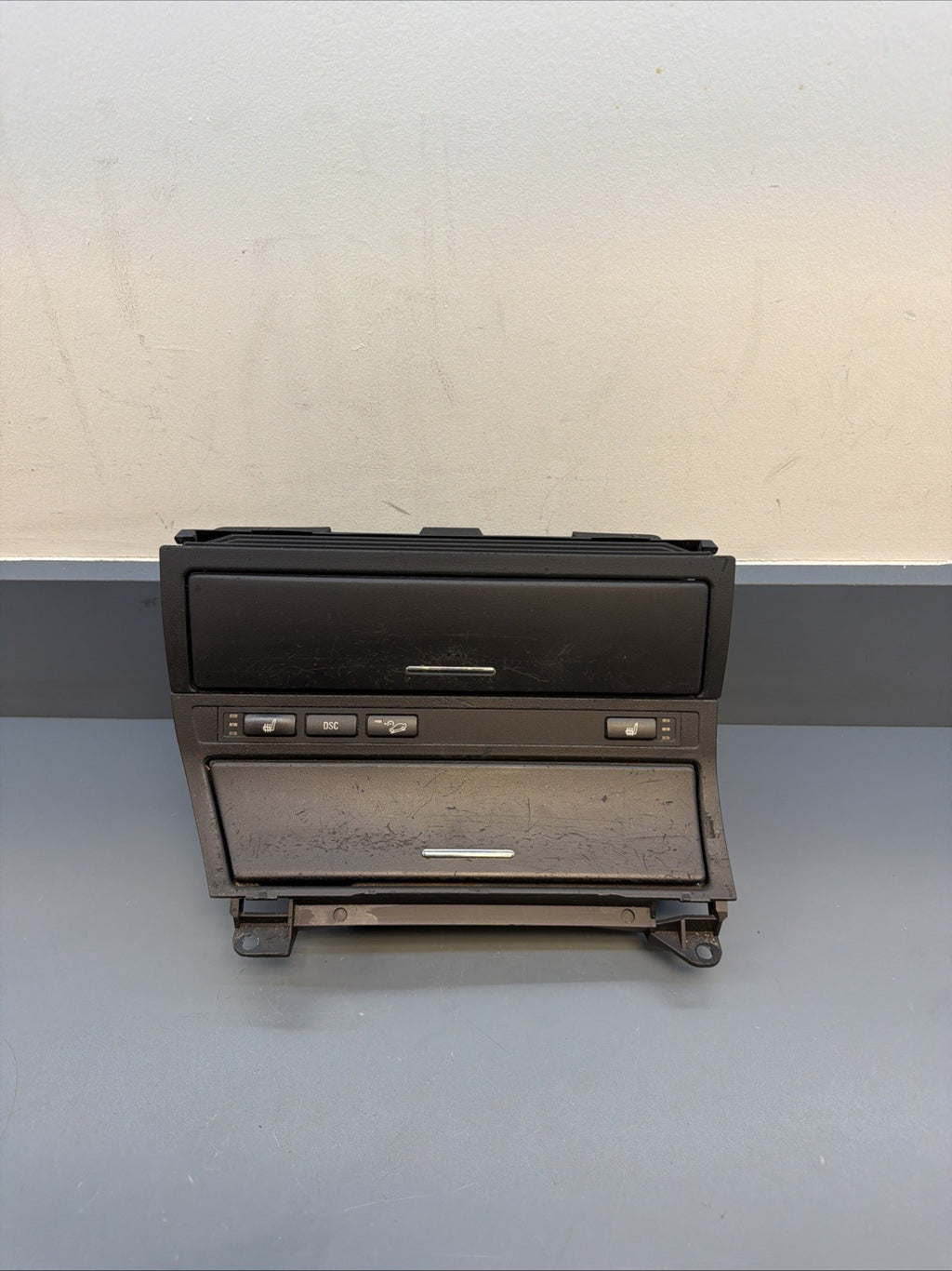 BMW 3 Series E46 Ashtray Center Console Ash Tray Shelf Black 8268887 8268888