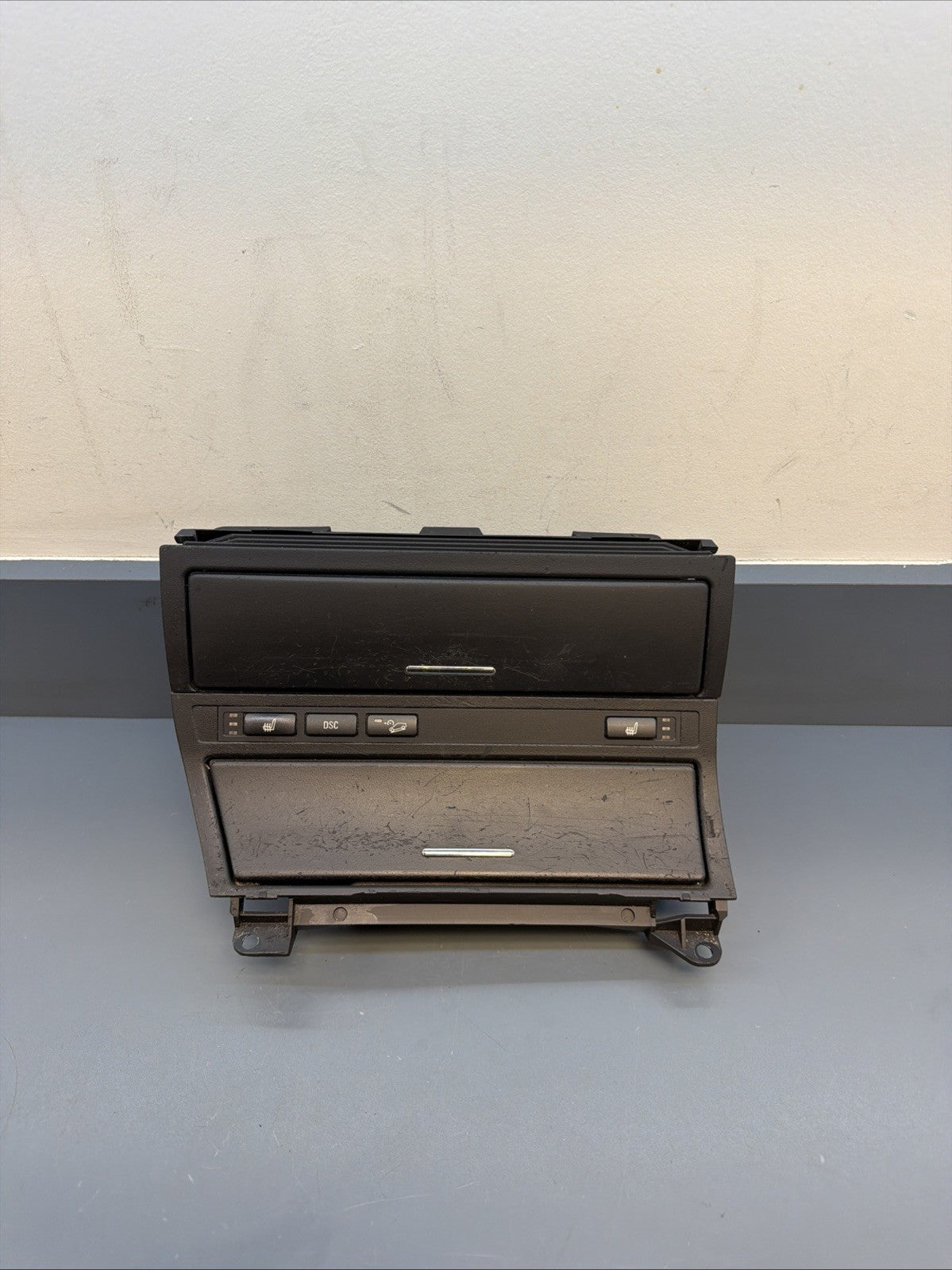 BMW 3 Series E46 Ashtray Center Console Ash Tray Shelf Black 8268887 8268888