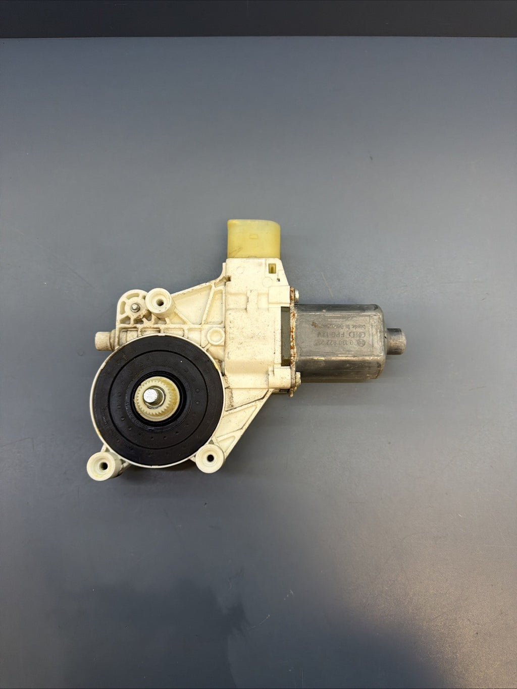 BMW OEM E87 E90 E91 E84 X1 passenger right front window motor lifter 67626927028