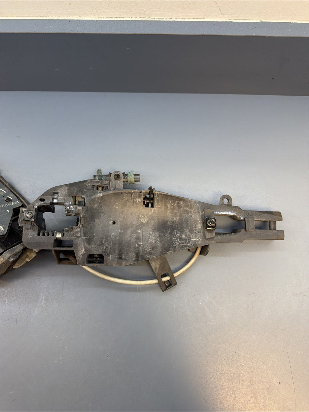 2009‑2013 BMW E90 Front Left Door Lock Latch Actuator w/ Braket OEM 7229455