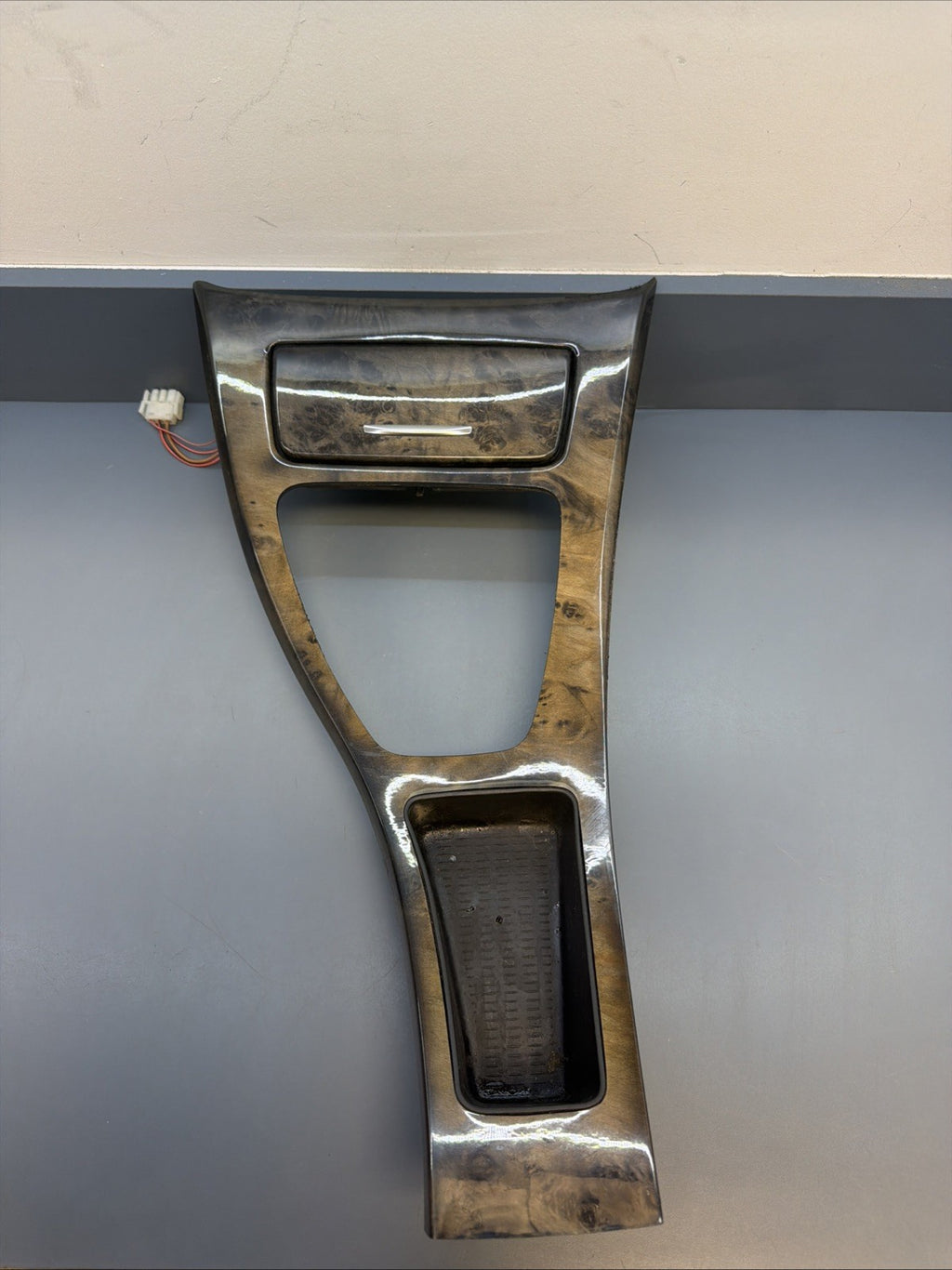 06-13 BMW E90 E92 330d 335i Centre Console Trim Ashtray 7078571 OEM