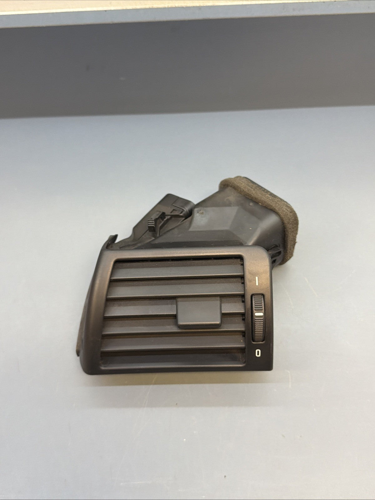 00-06 BMW E46 3 Series Left Air Vent Port A/C Genuine OEM 8361897