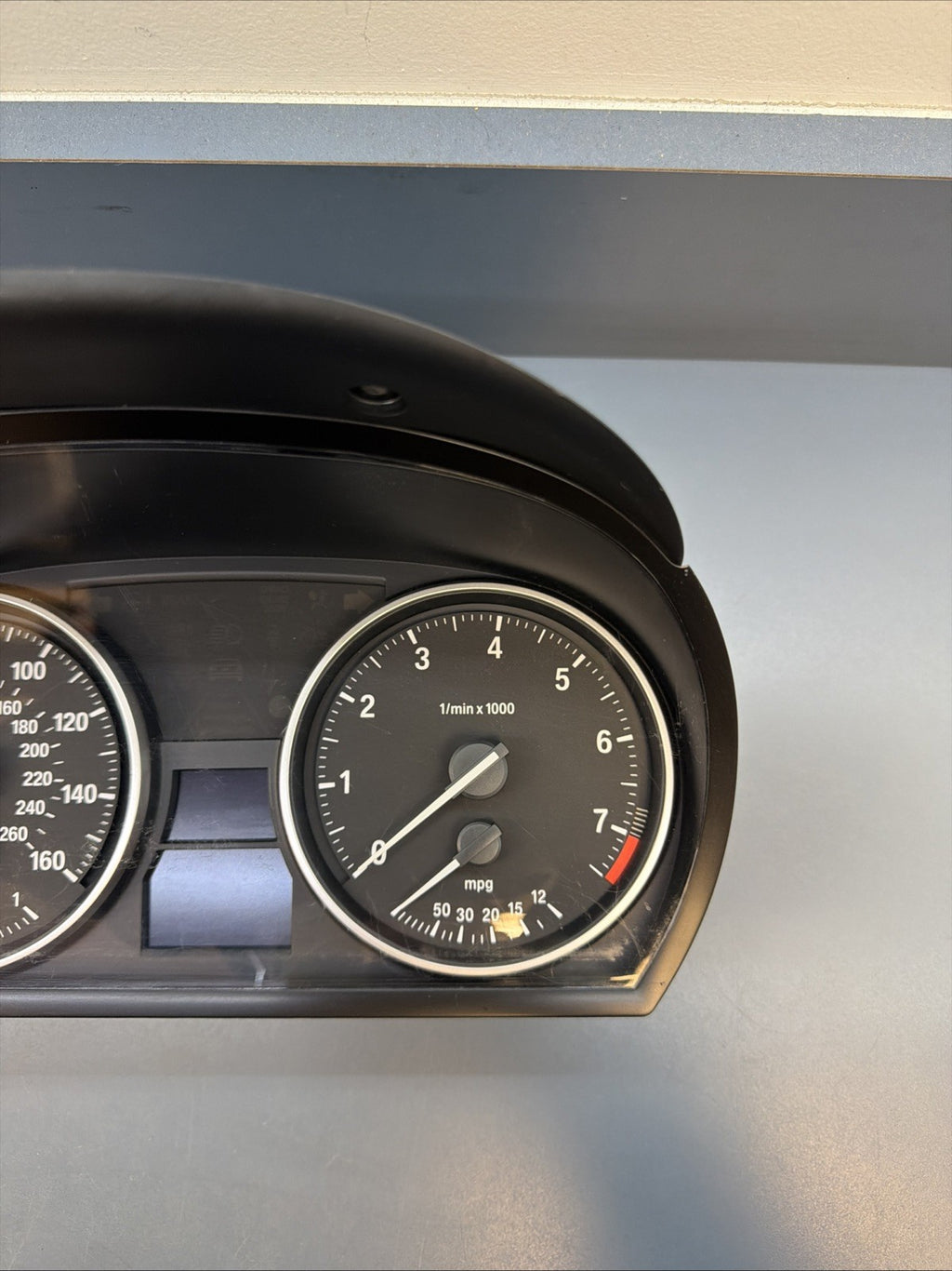 BMW 2006-2012 E90 3 SERIES INSTRUMENT GAUGE CLUSTER SPEEDOMETER MPH 9187365