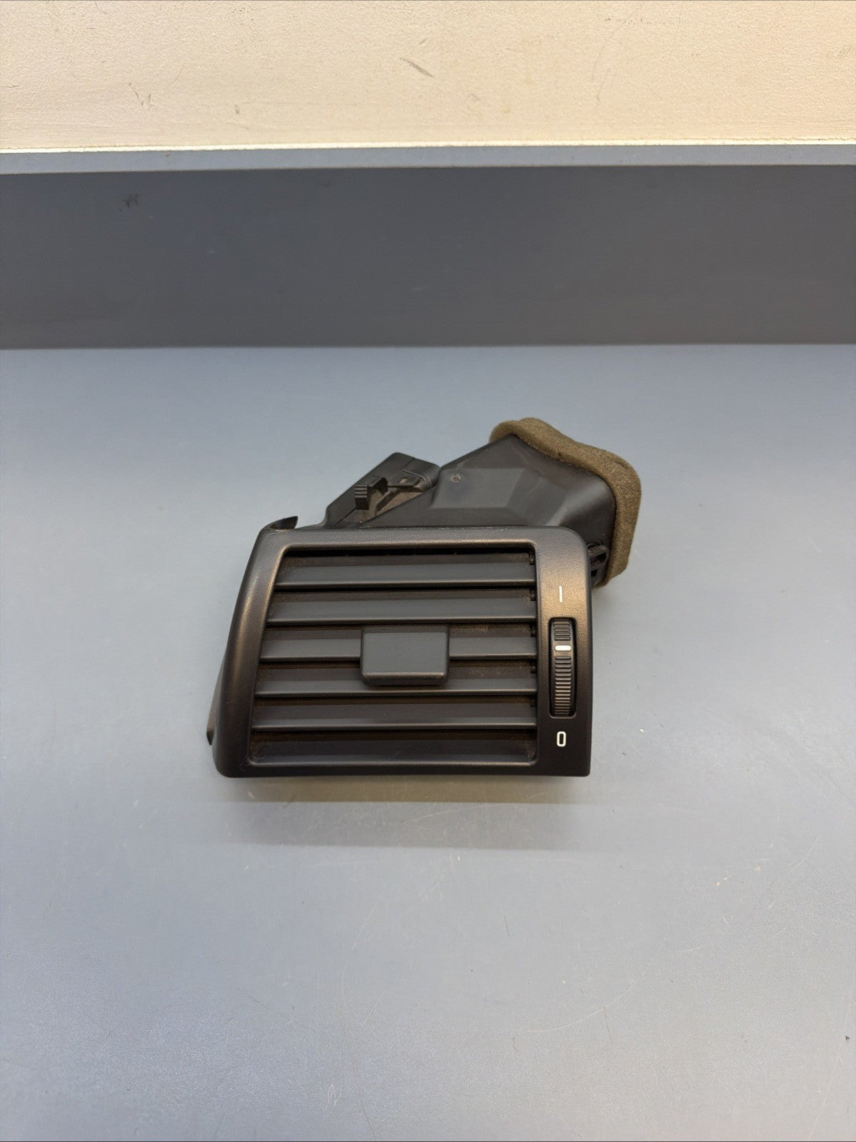 00-06 BMW E46 3 Series Left Air Vent Port A/C Genuine OEM 8361897