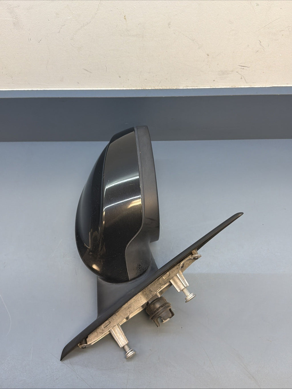 2006 BMW 330I E90 Sedan - Right Side View Mirror - 06-08 OEM 010803