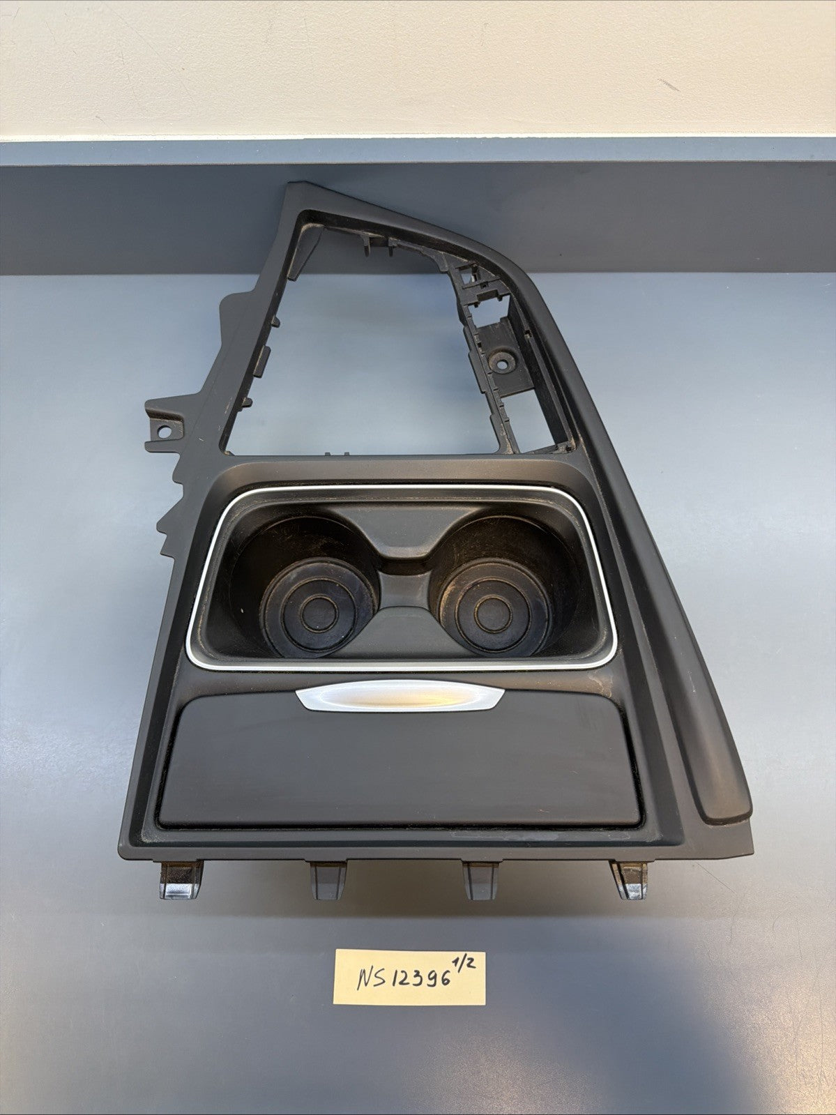 12-18 BMW F30 320i xDrive Center Console Cup Holder Ashtray Panel Trim Oem