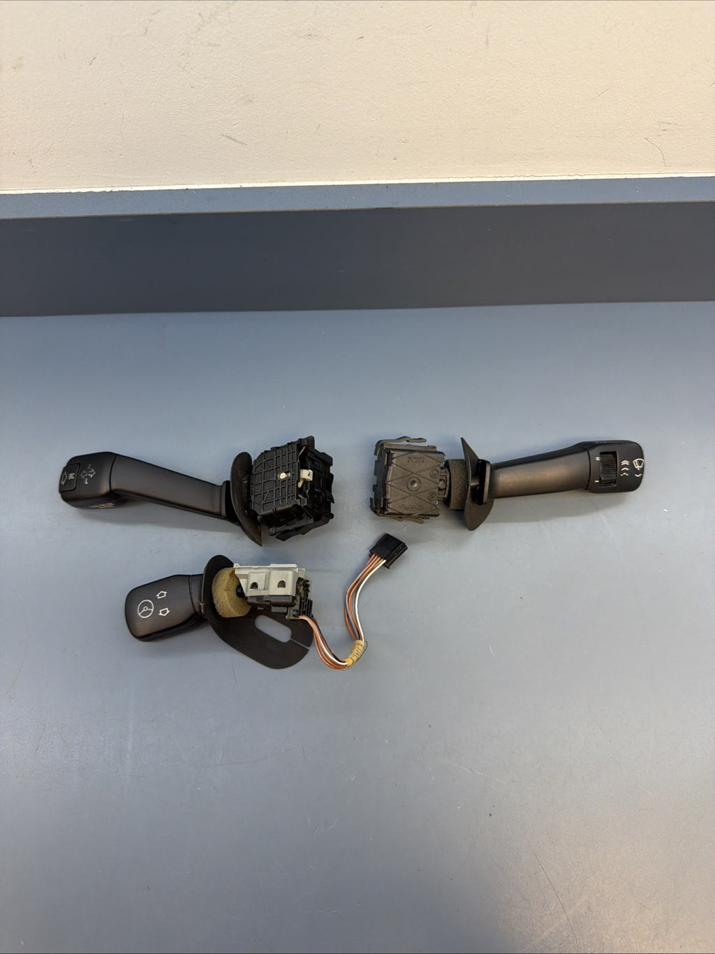 1997-2000 BMW E39 TURN SIGNAL WIPER CRUISE CONTROL SWITCH OEM 8352013 8352172