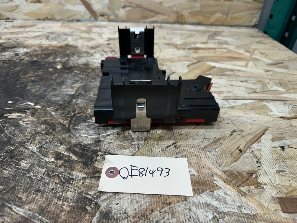 BMW 2011-2017 F25 X3 BATTERY POSITIVE TERMINAL JUNCTION BOX OEM 9206140