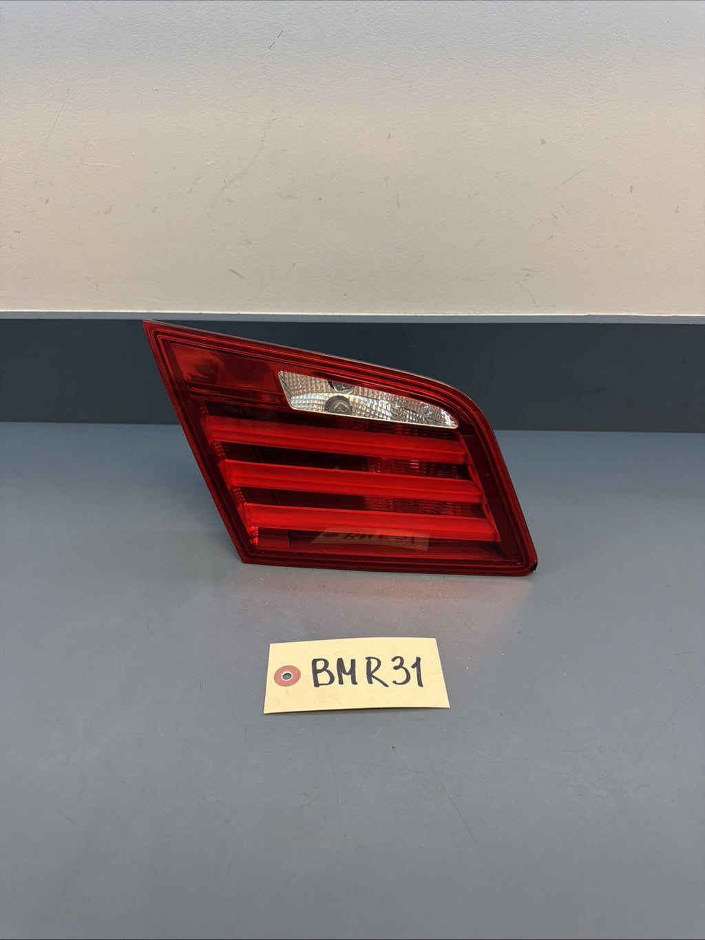 2011-2013 BMW F10 5 SERIES LEFT DRIVER SIDE INNER TAIL LIGHT OEM 7203225