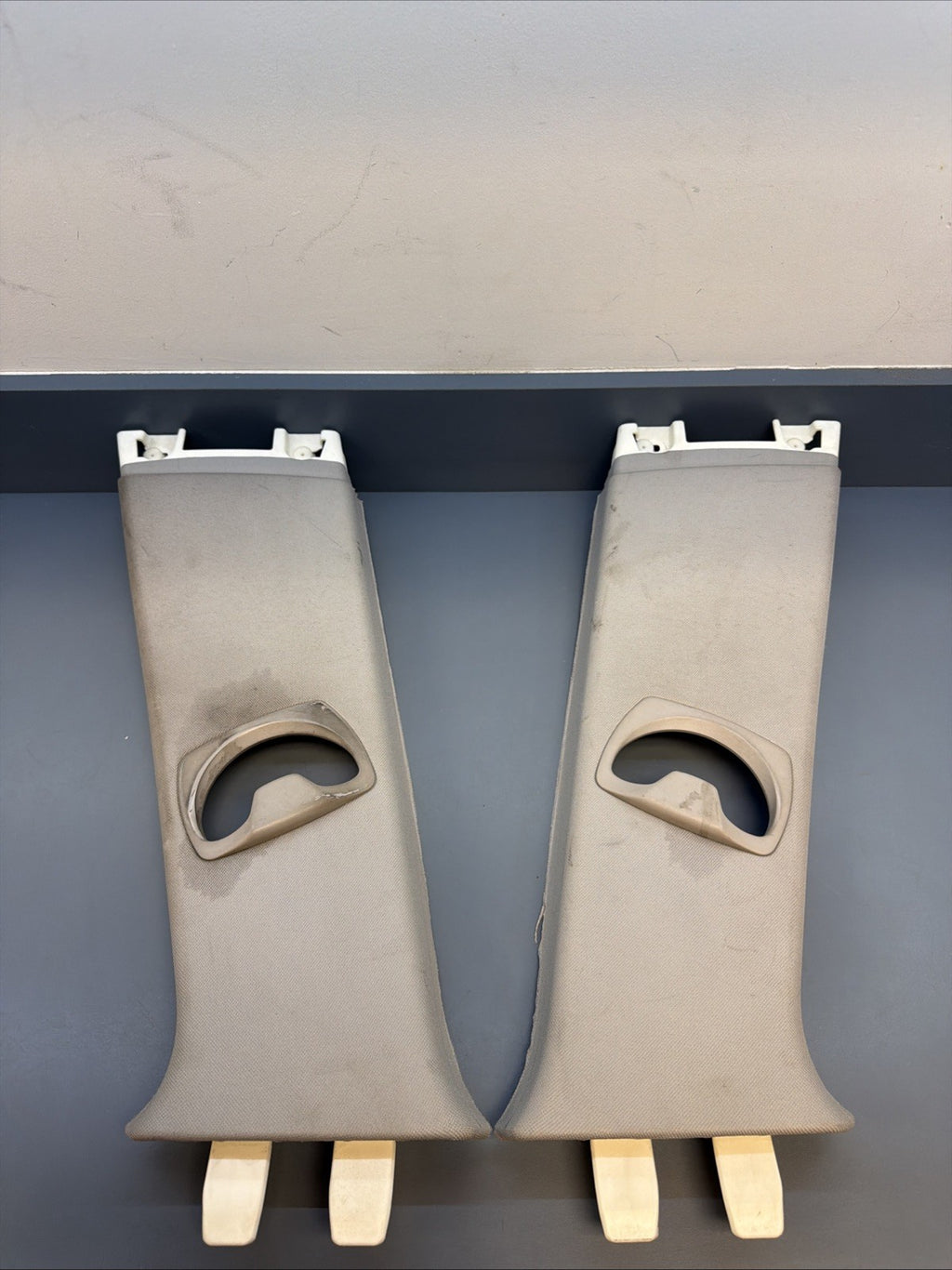06-12 BMW E90 E91 328i UPPER B PILLAR TRIM LEFT & RIGHT 7058336 7058336 *READ*