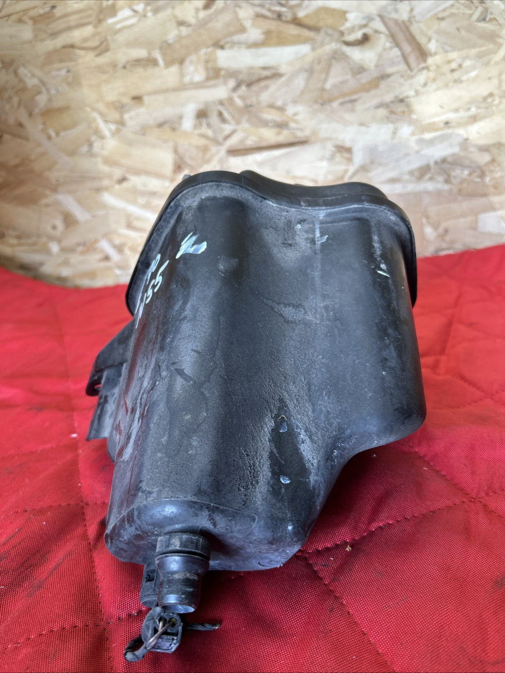 07-19 OEM BMW Expansion Tank  X5 X6 8621090 E70 F15 F85 E71 F16 F86