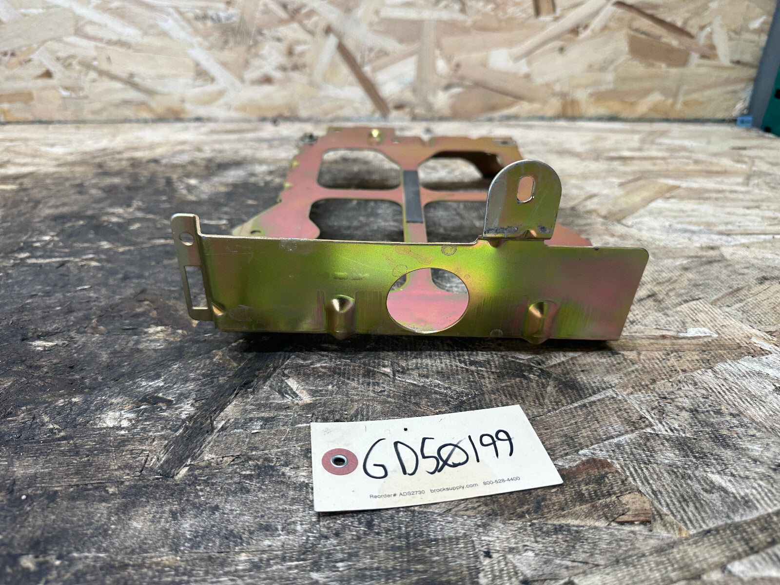 BMW 95-03 E39 5 SERIES AMPLIFIER TRUNK MOUNTING BRACKET OEM 8360774
