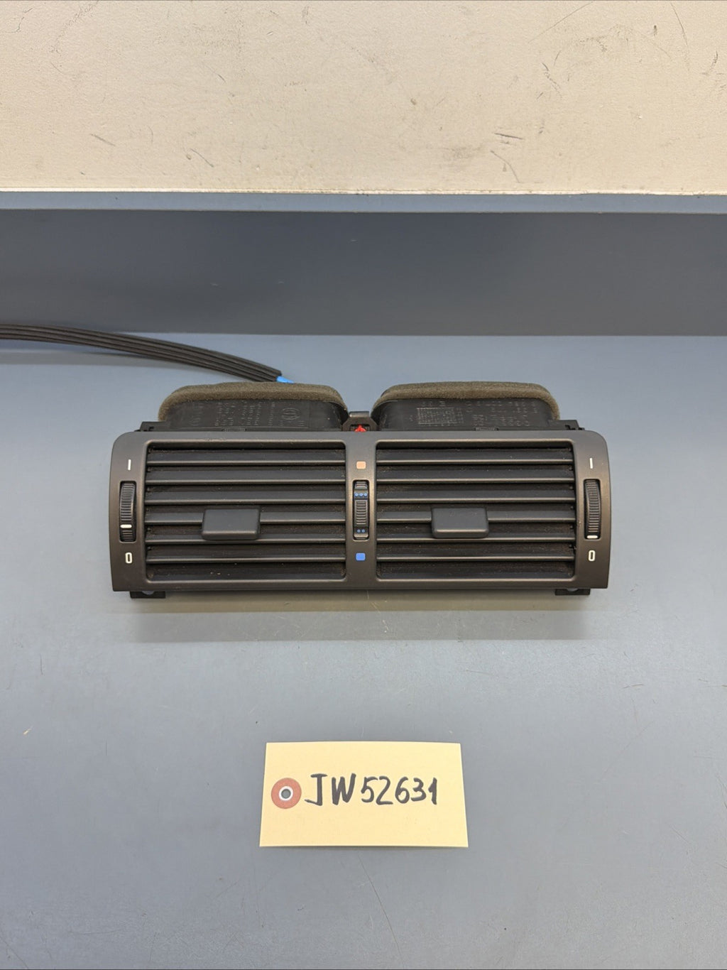1999-2006 BMW E46 3 Series 325i Center Dash AC Air Vent Assembly 8363199 OEM