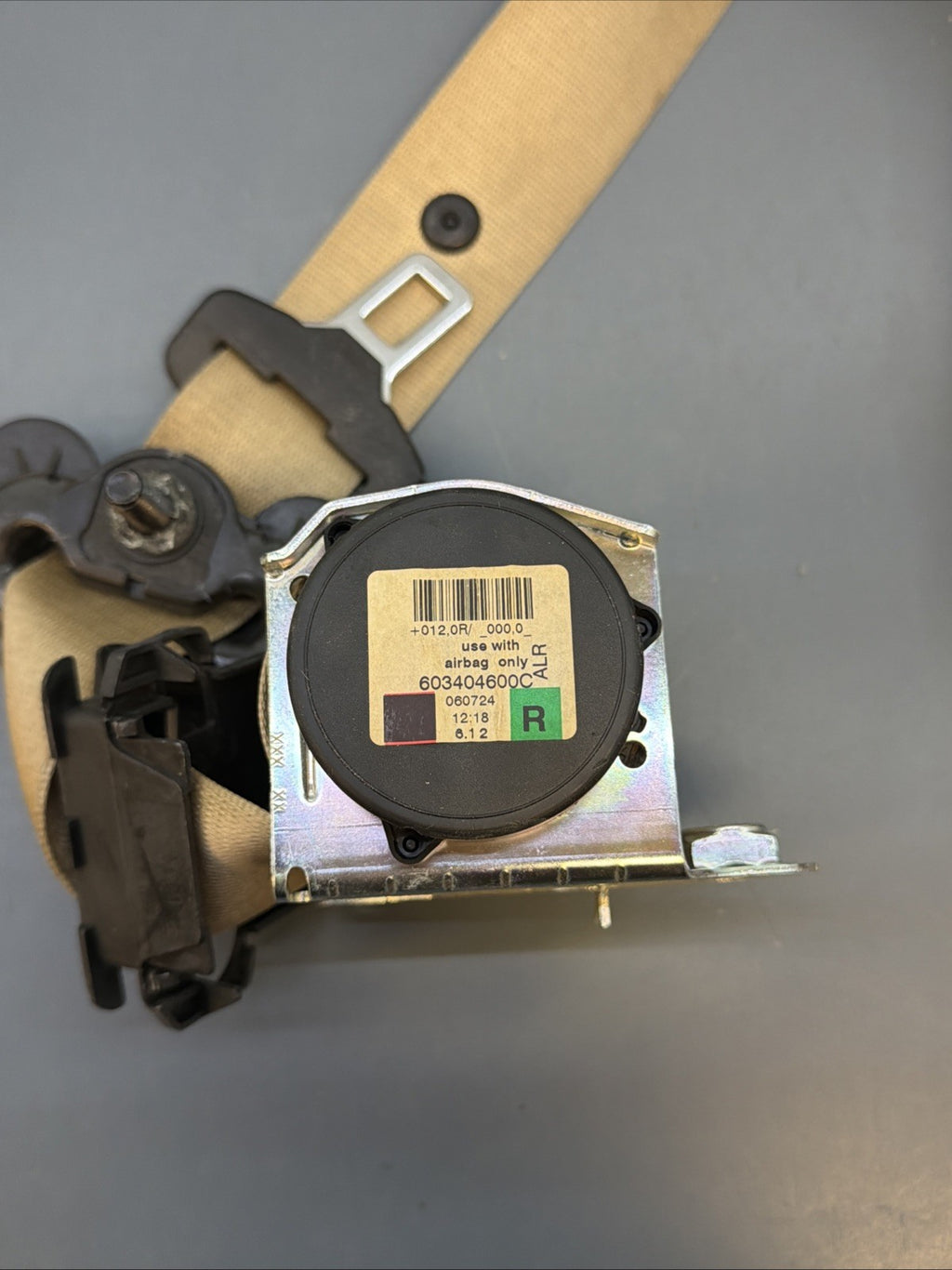 BMW 04-10 E60 5 SERIES BEIGE FRONT PASSENGER SEAT BELT RETRACTOR 603404600C
