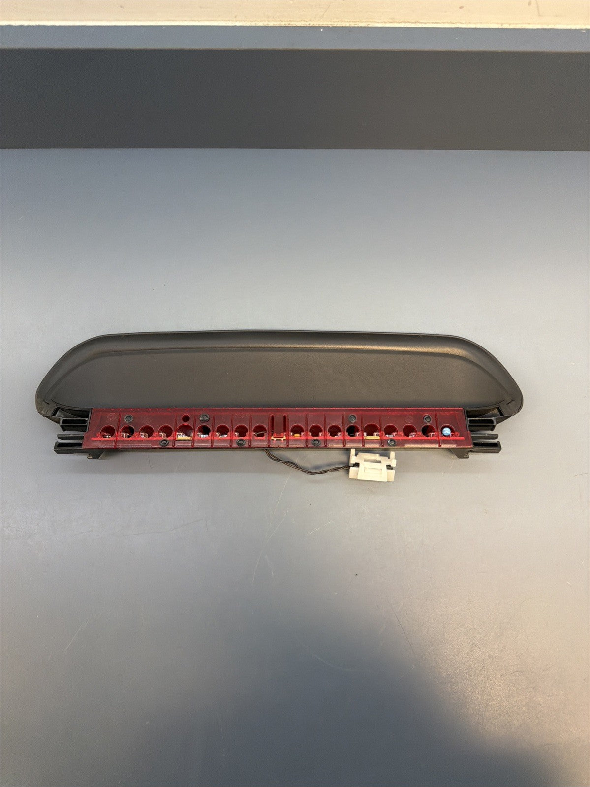 2006-2011 BMW E90 SEDAN 328I 330I 335I M3 THIRD BRAKE STOP LIGHT LAMP 7146059