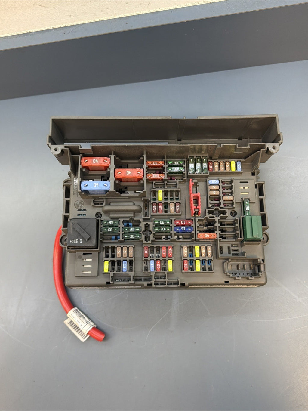 08-13 BMW 328i 335i E90 E92 E93 Front Power Distribution Fuse Box 9119444 OEM
