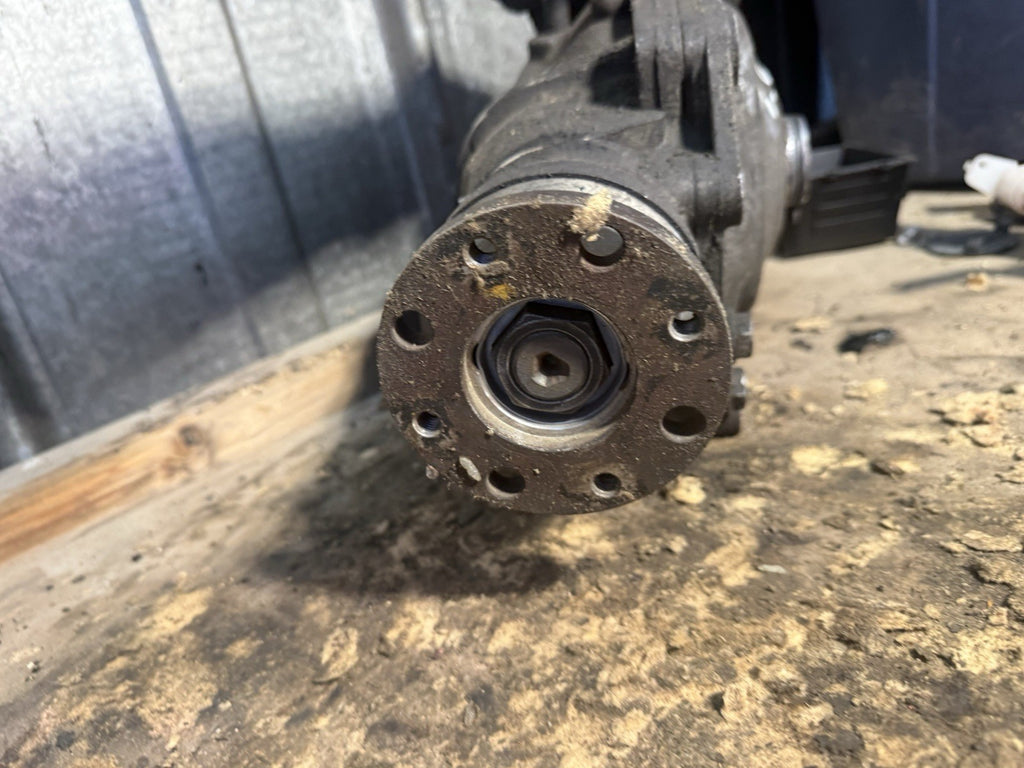 Front Manual E90 Differential Carrier Final 3.08 Drive AWD Diff OEM BMW 7575784