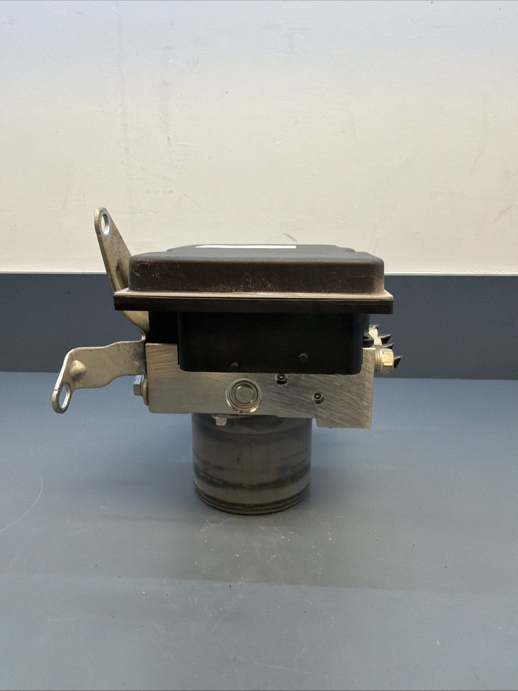 BMW 06-11 E90 ABS ANTI LOCK BRAKE PUMP+CONTROL MODULE OEM 6780161