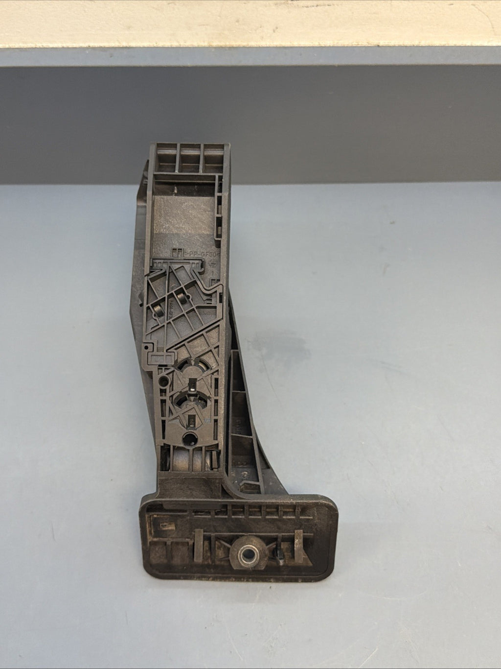 10-17 BMW 528 535 550 640 650 740 750 THROTTLE ACCELERATION GAS PEDAL 6858574