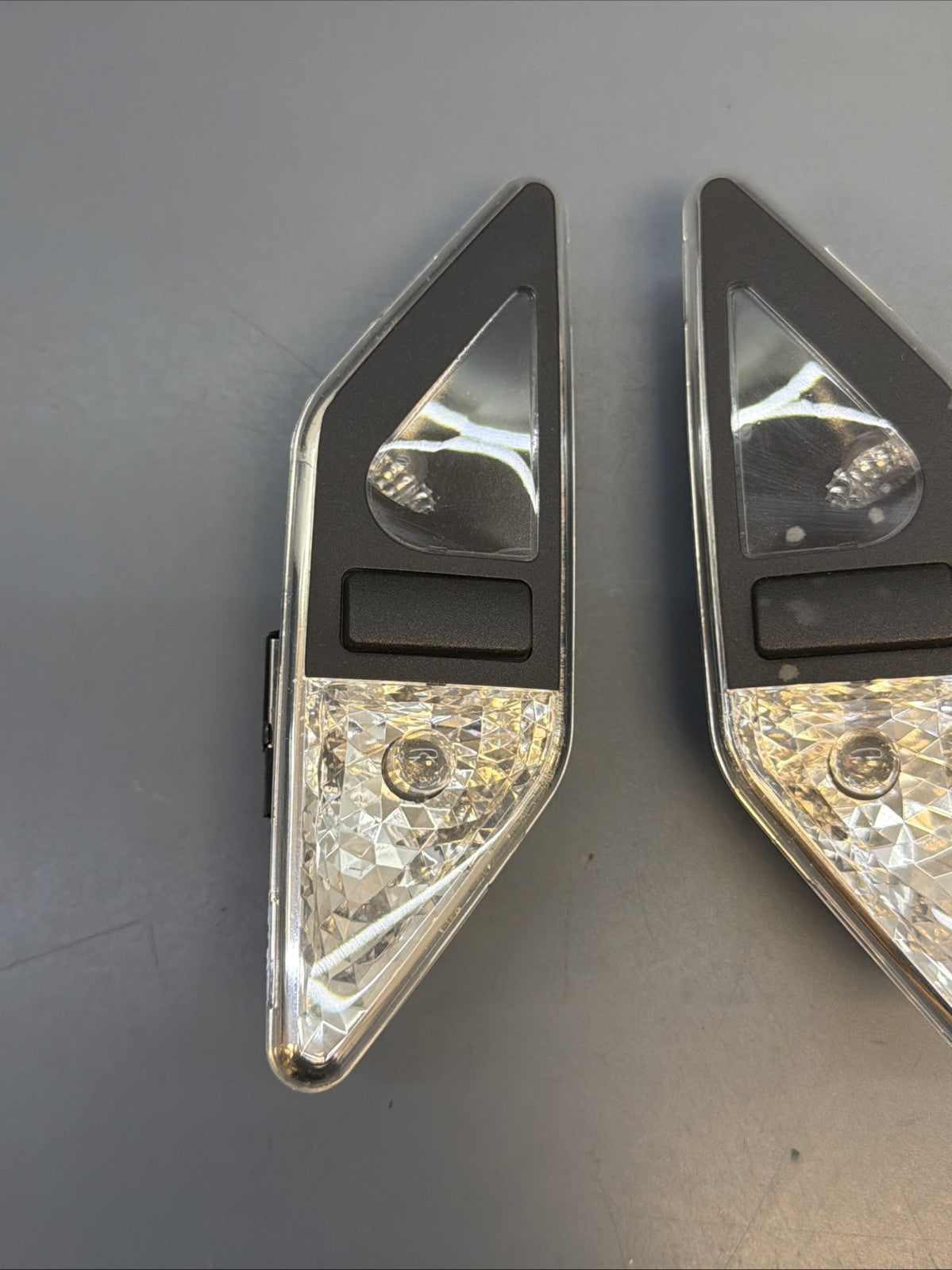 01-06 BMW E46 3 SERIES  RIGHT & LEFT Rear Reading Light Lamp SET 8375585 8375586
