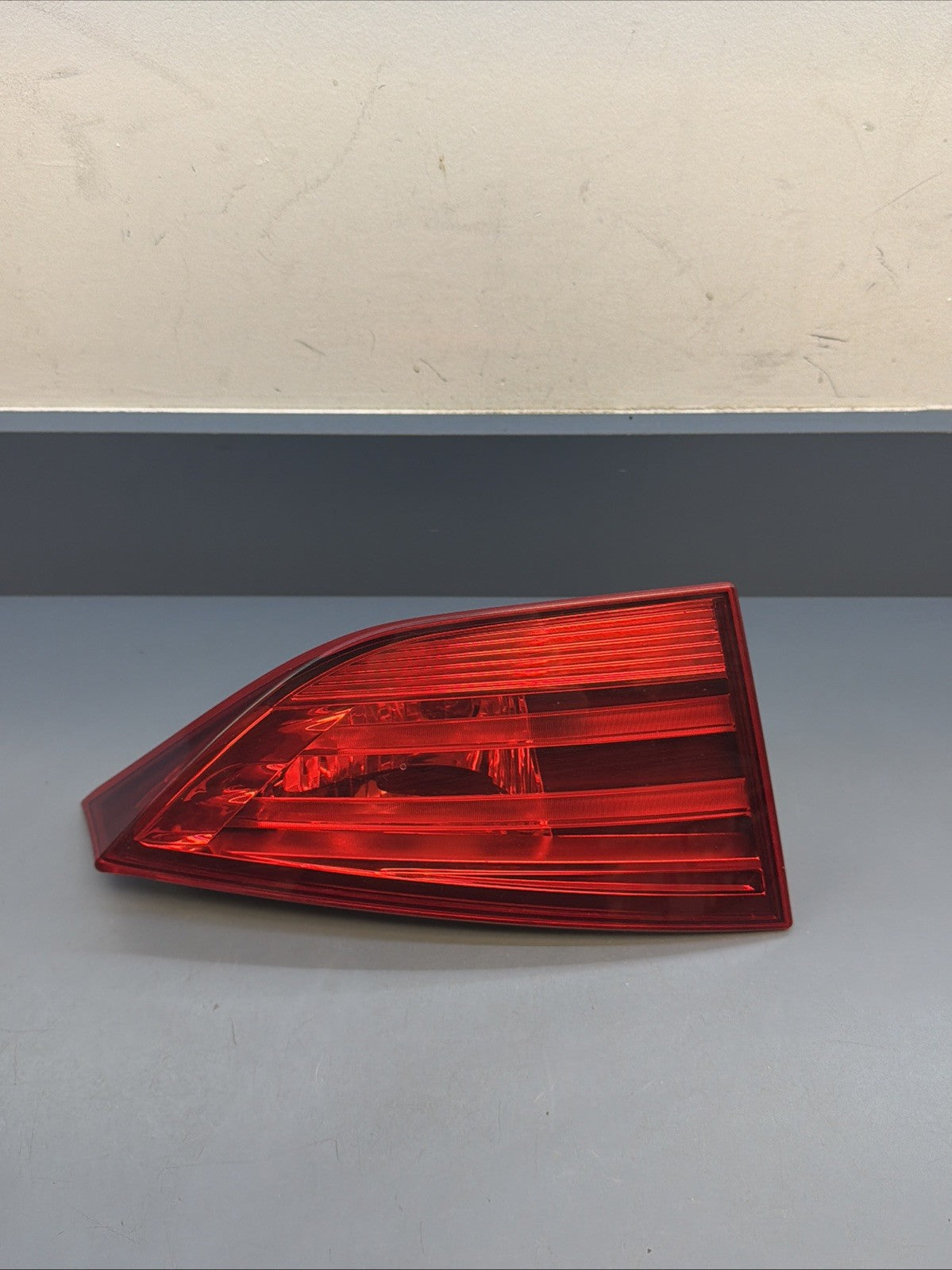 2012-2015 BMW X1 E84 LEFT SIDE DRIVER INNER TAIL LIGHT OEM 2990113