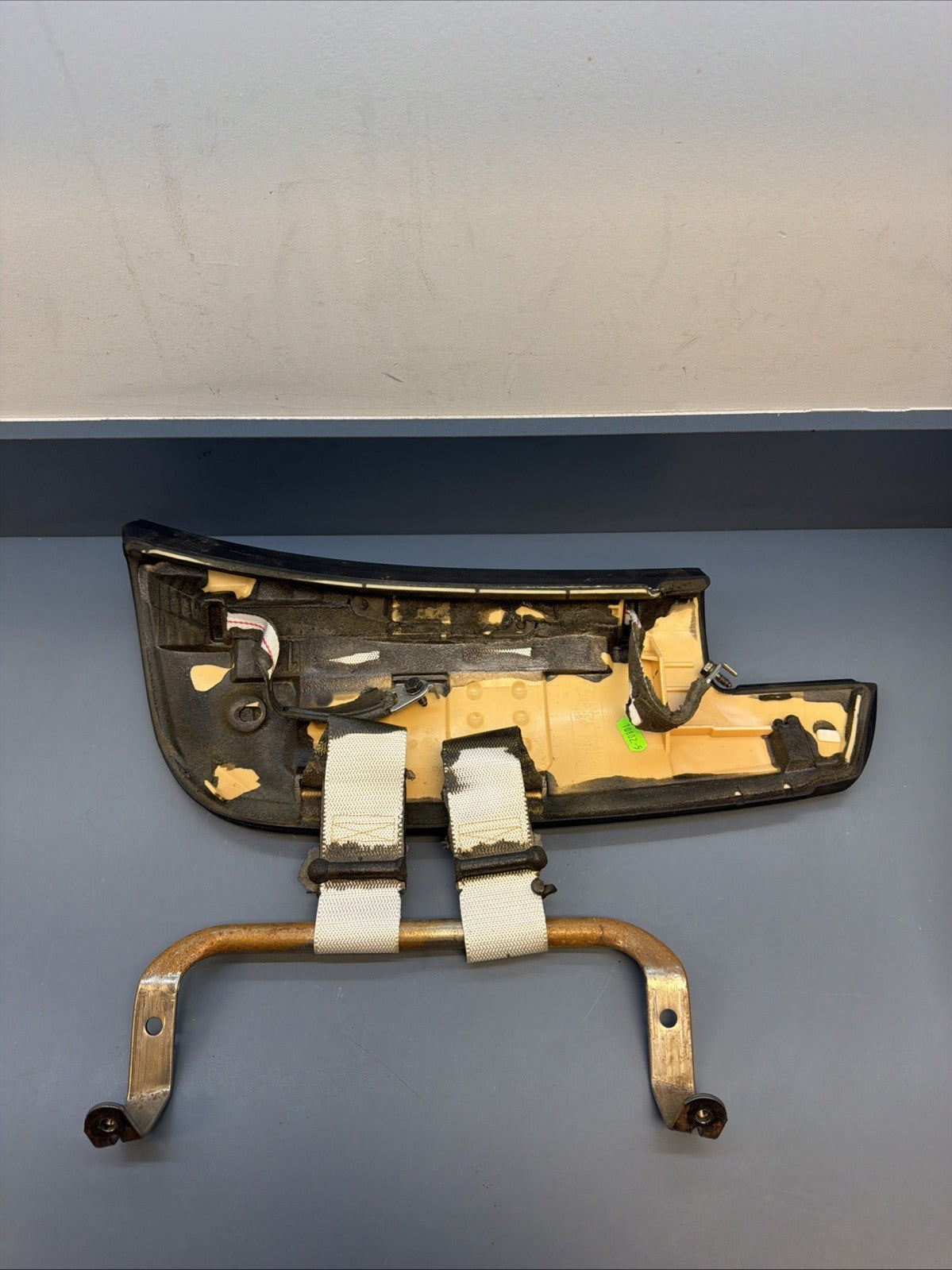 1999-2006 BMW E46 3-Series RH Passenger Air Dash Cover 8196094