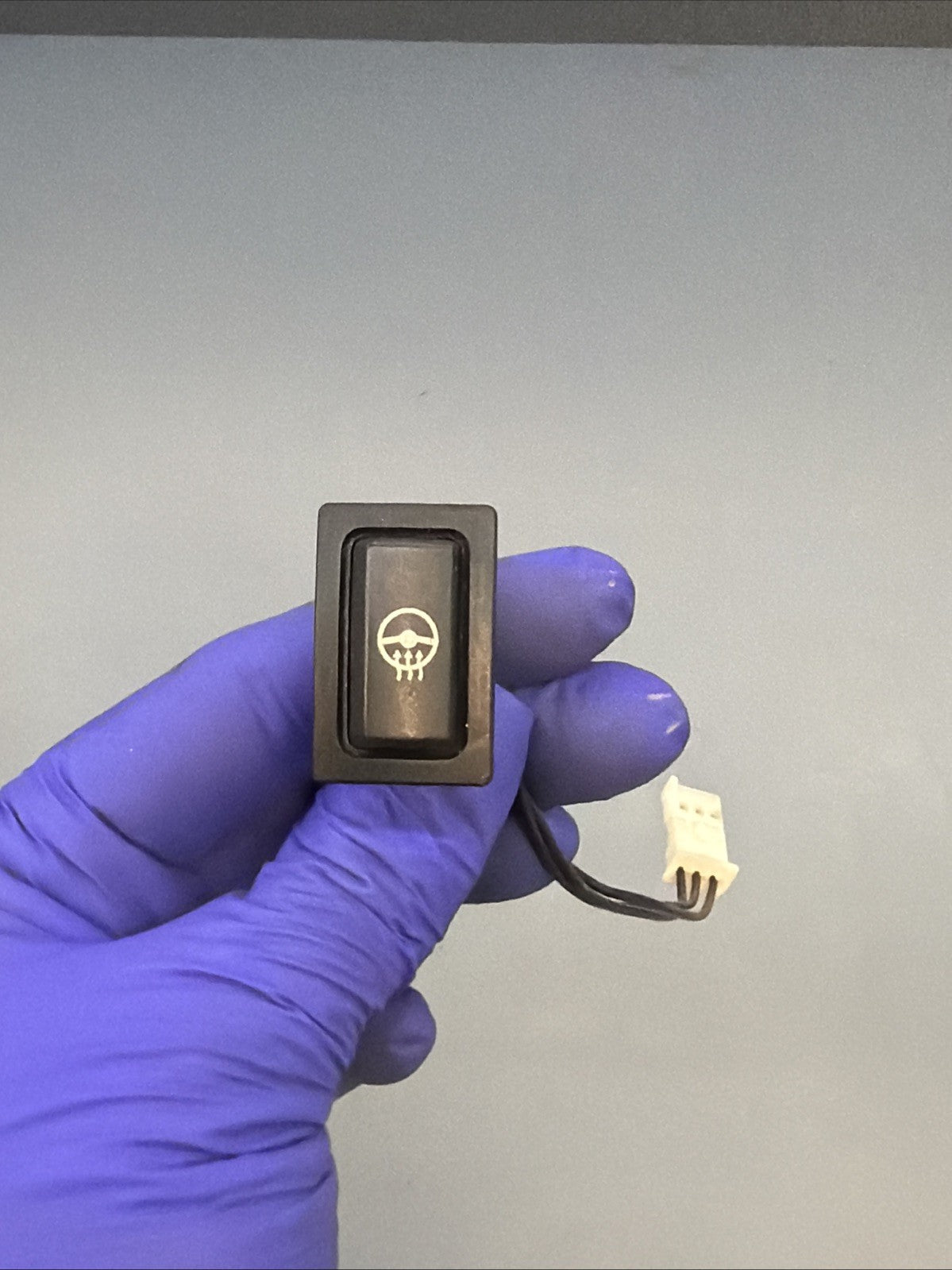 05-16 BMW E84 E88 E90 E91 E92 E93 Heated Steering Wheel Switch Button OEM