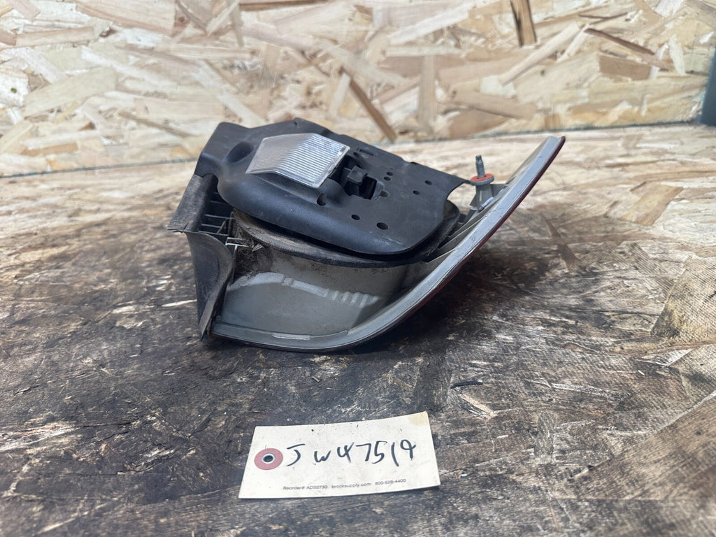 BMW 1997-2002 E46 3 SERIES REAR OUTER TAIL LIGHT SET 2 PC OEM 8383099+8383100