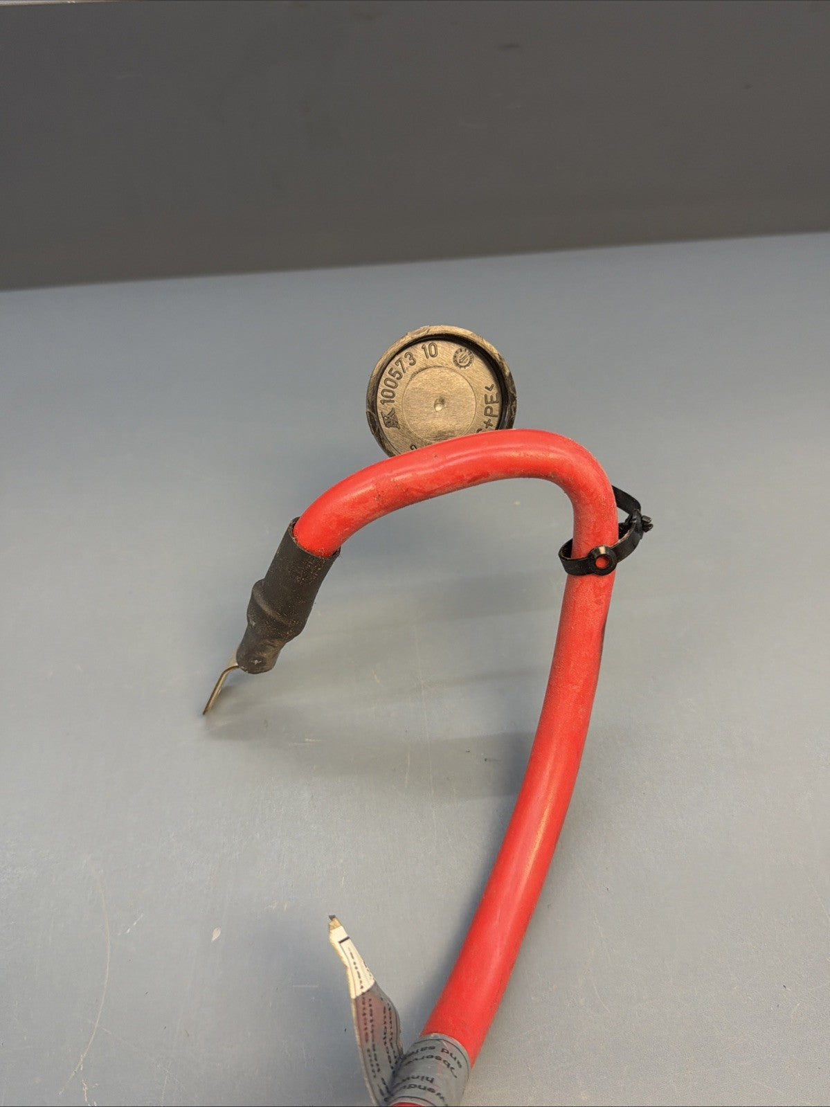 BMW 2006-2012 E90 POSITIVE POWER CABLE TO DISTRIBUTION BOX OEM 9203570