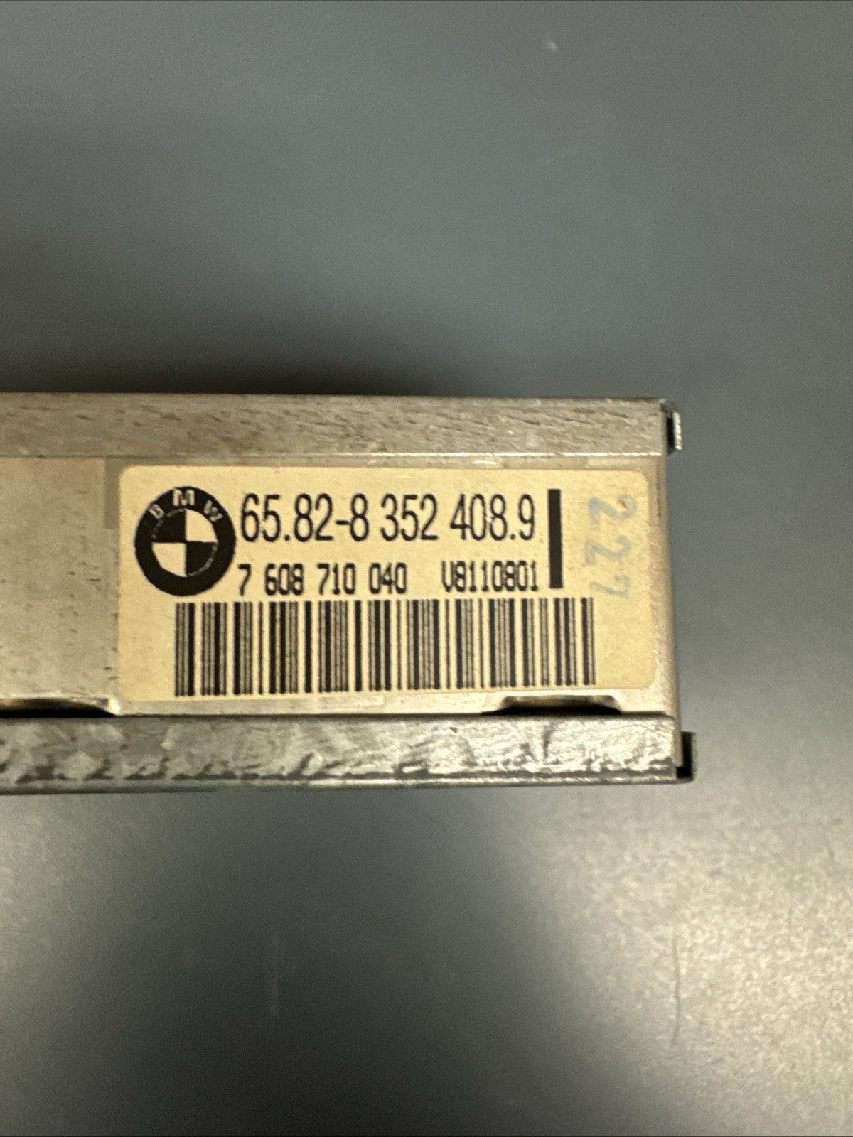 BMW E38 7-Series Information Display Radio Module Control Unit Panel 8352408