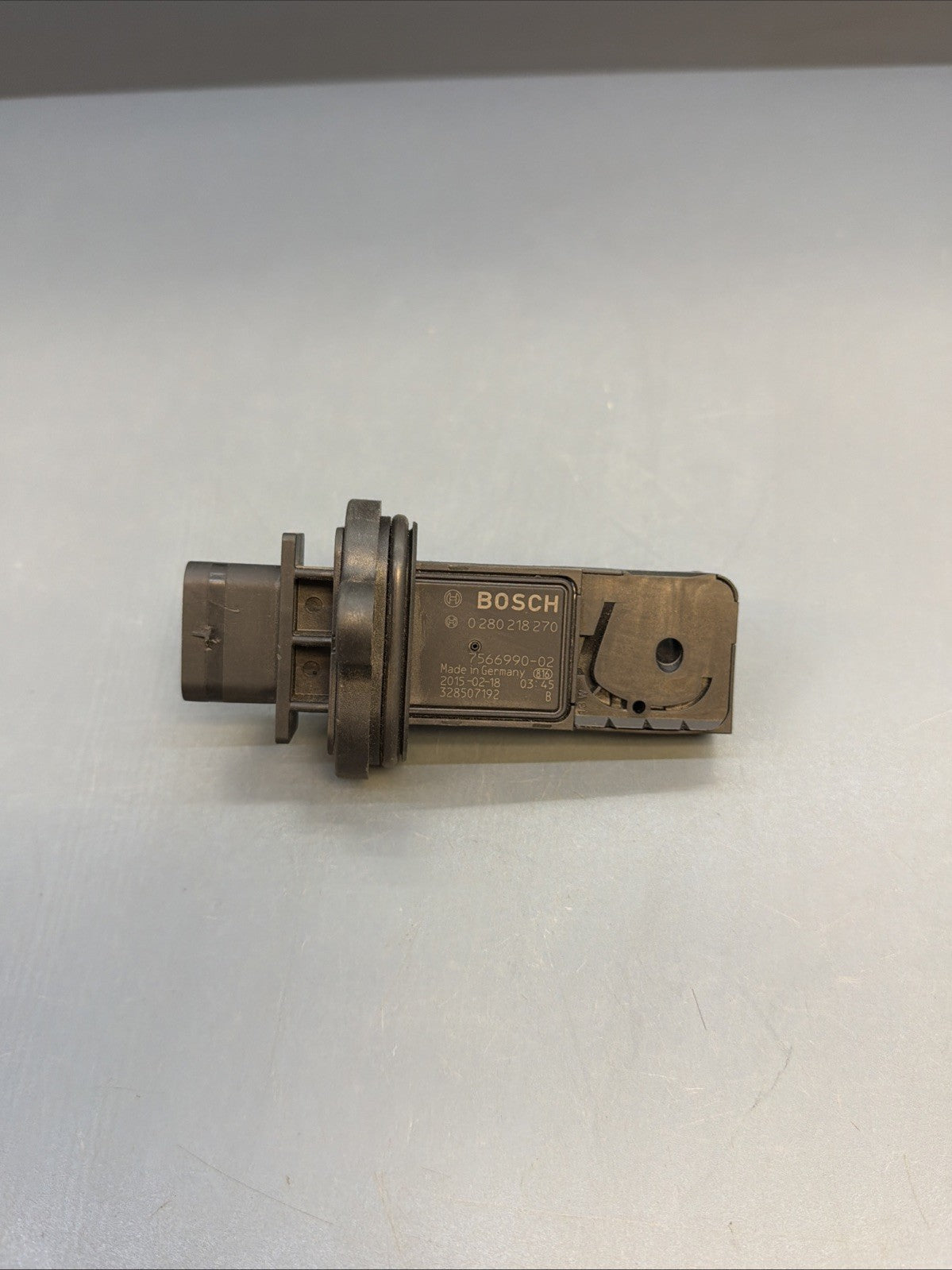 BMW E71 F01 F12 F13 F02 F10 E70 4.4L N63 Mass Airflow MAF Sensor 7566990 OEM