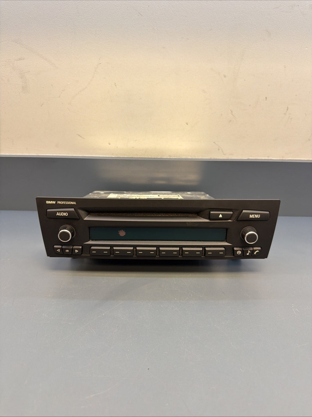 2012-2015 BMW X1 E84 AM FM CD RADIO MEDIA PLAYER RECEIVER CONTROL UNIT 9302163