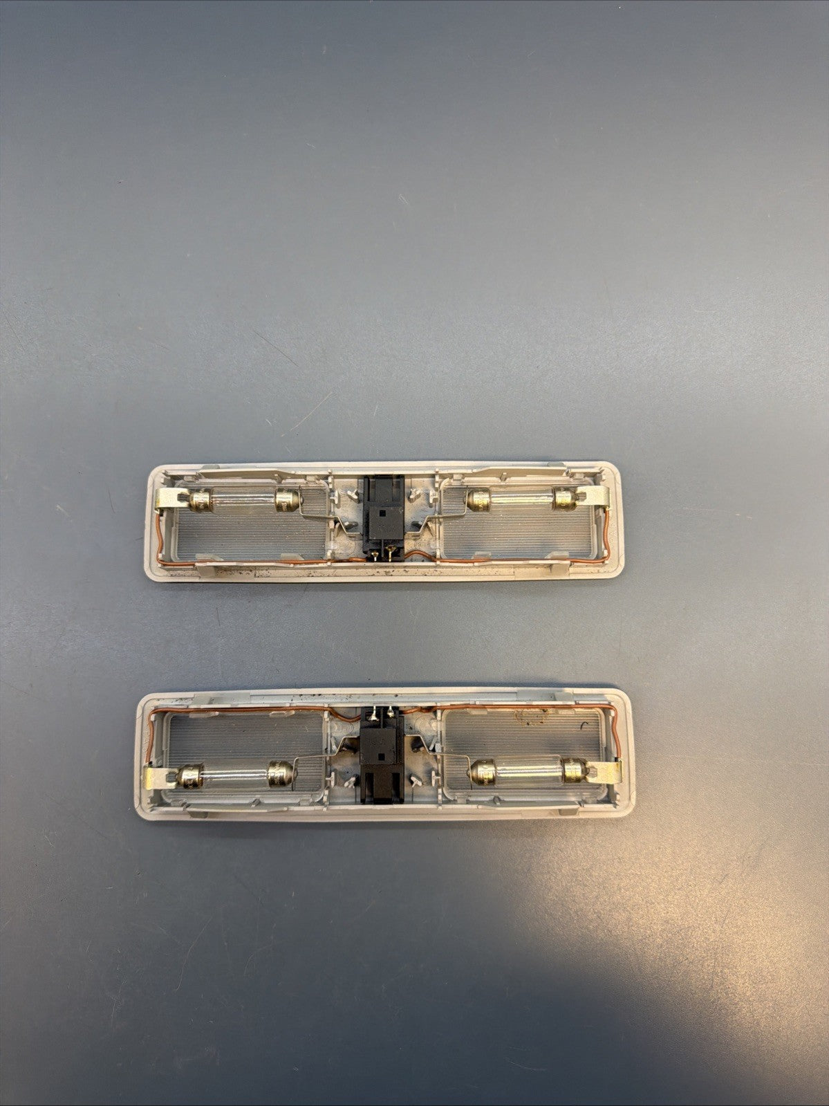 BMW E38/E39 Interior Overhead Map Vanity Light Lamp Gray 63318360011 OEM 2 pcs