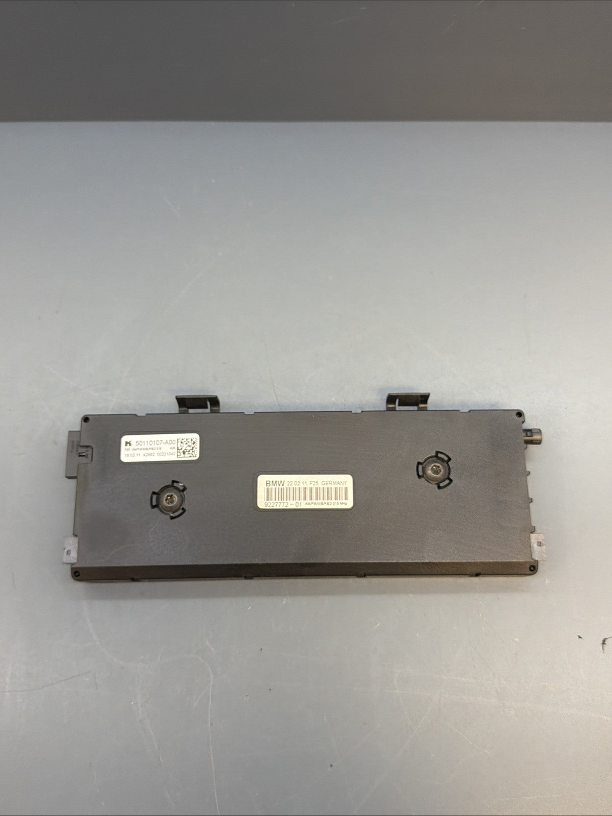 2011-2017 BMW X3 (F25) RADIO ANTENNA DIVERSITY MODULE 9227772
