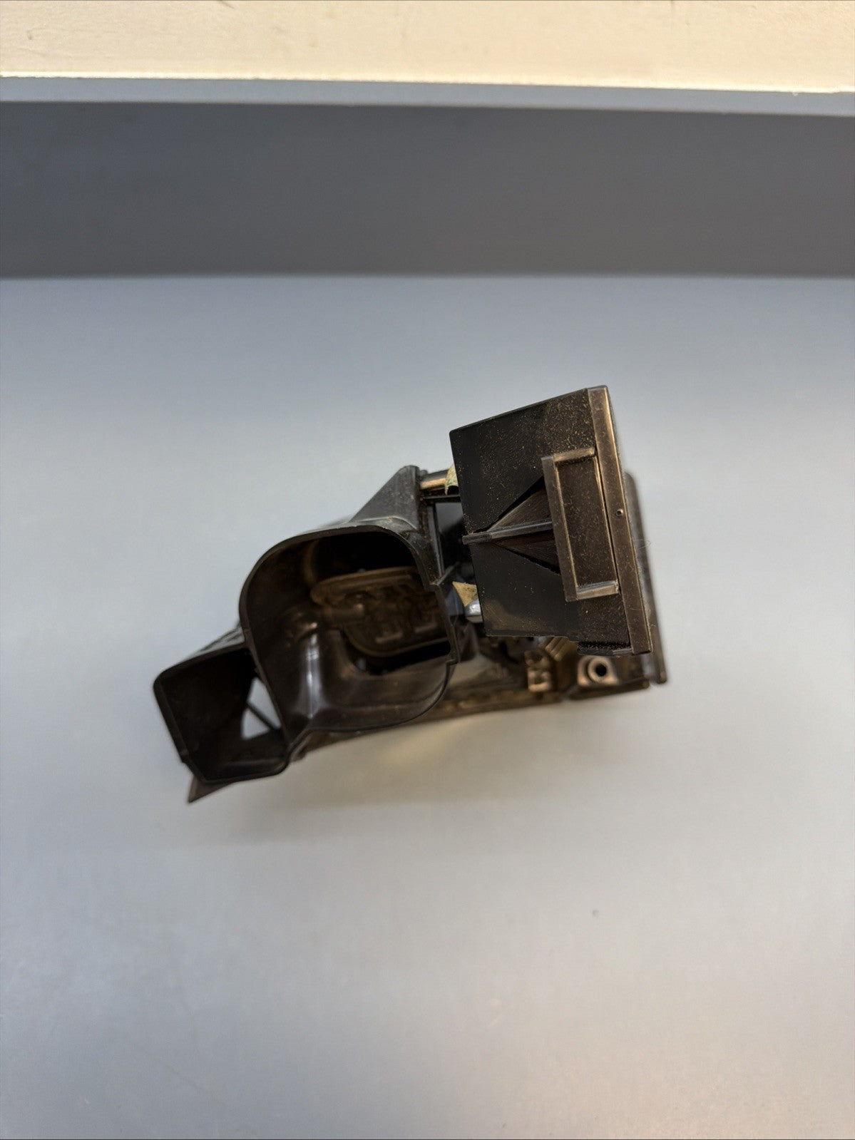 03-08 BMW E86 E85 Z4 DASH LEFT AC HEATER AIR VENT BLACK 7025631 OEM