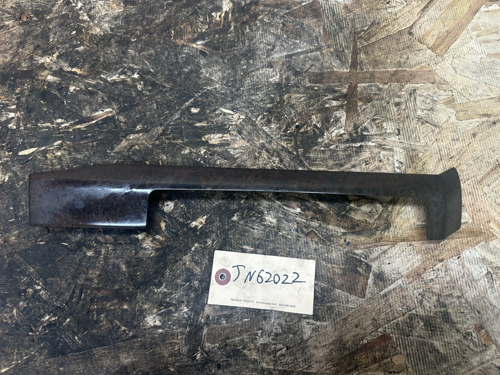 BMW 1997-2006 323ci CENTER UPPER DASH STERIO TRIM PANEL OEM 8203827